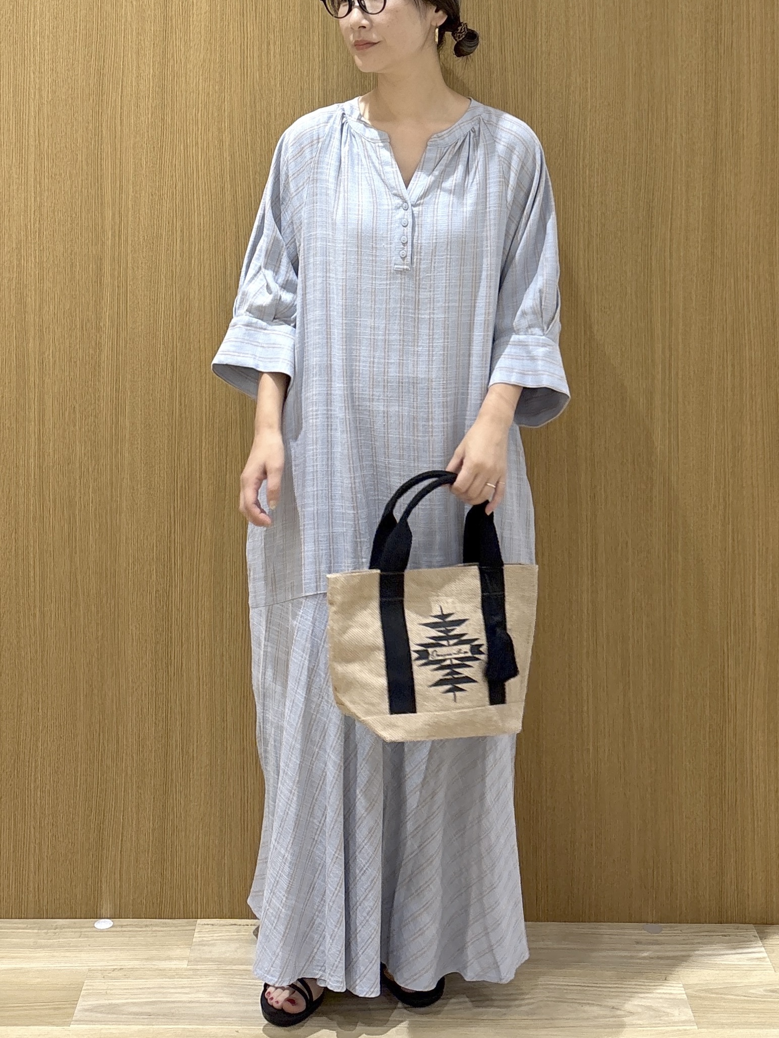 たけねぇさんの「OPAQUE.CLIP｜キーネックロングワンピース【洗える】」を使ったコーディネート