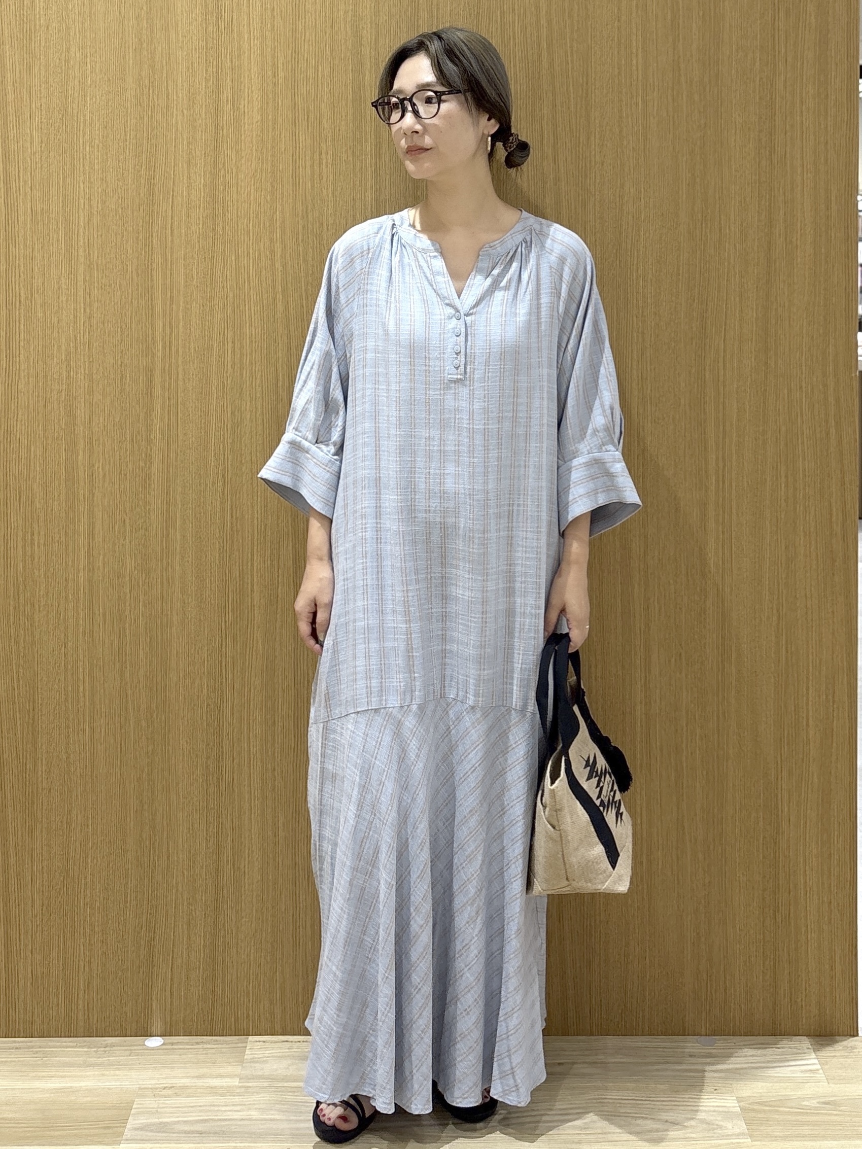 たけねぇさんの「OPAQUE.CLIP｜キーネックロングワンピース【洗える】」を使ったコーディネート