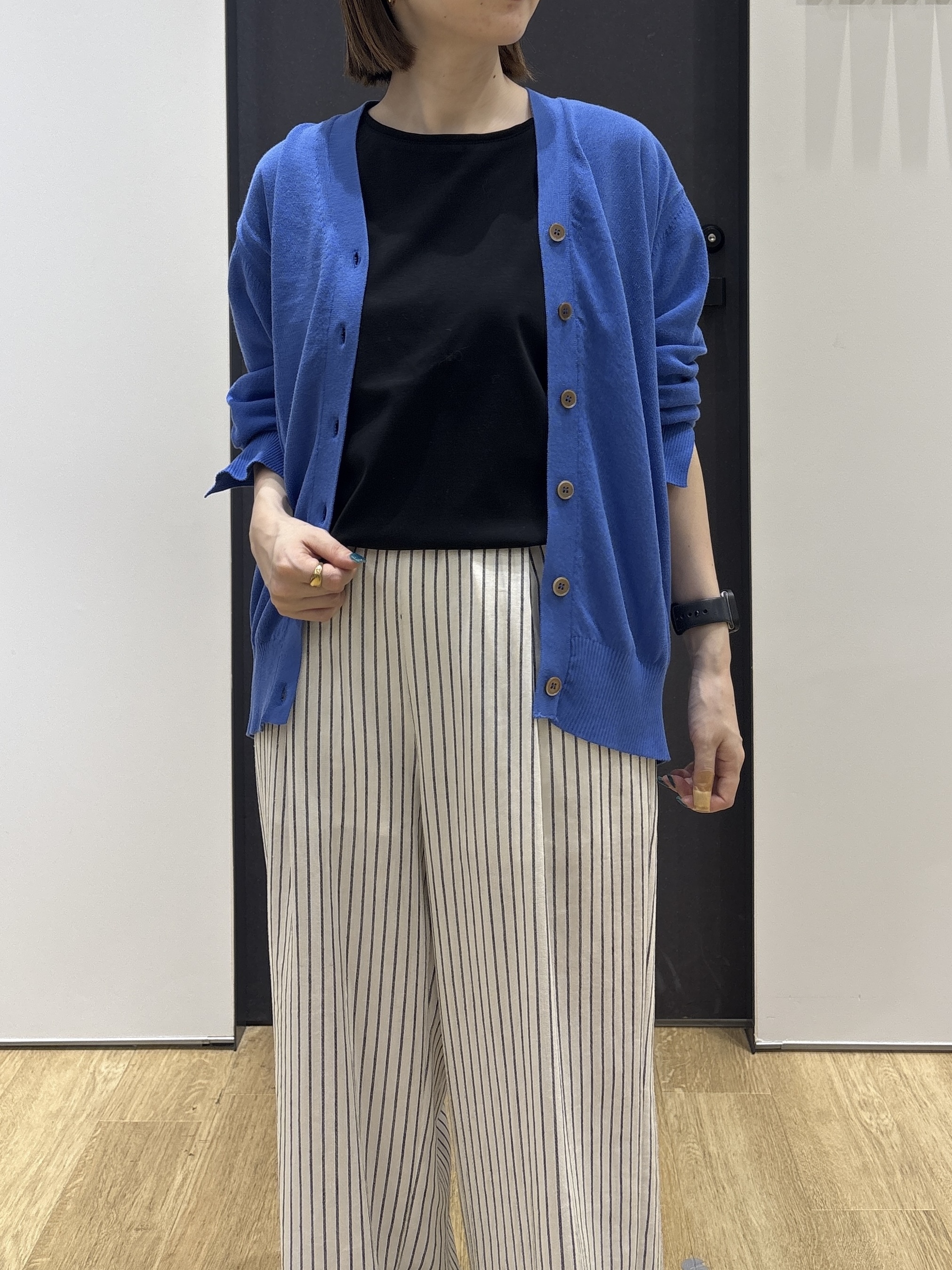 risaさんの「Dessin｜【マシンウォッシャブル】ドライタッチVネックニットカーディガン」を使ったコーディネート
