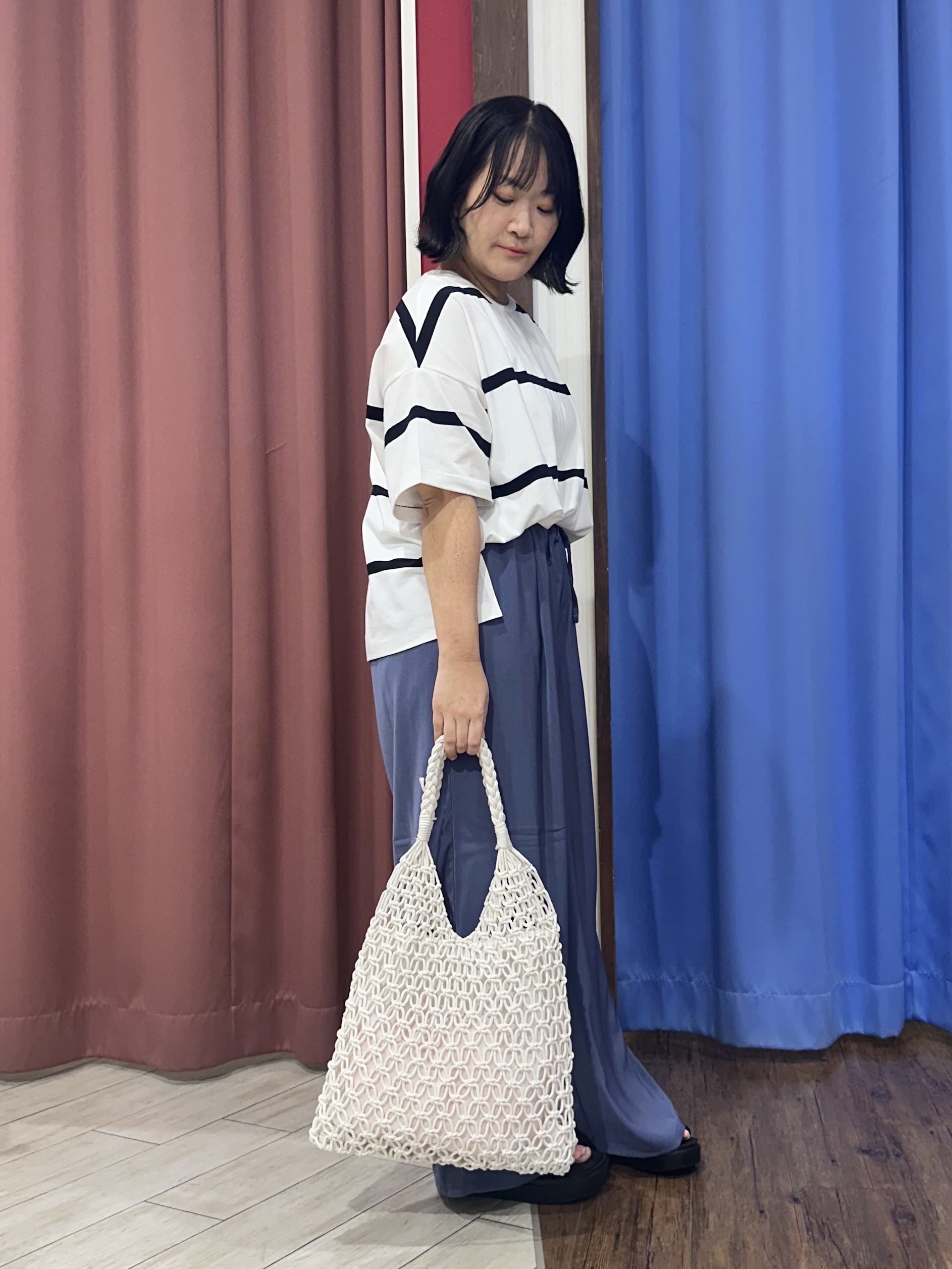 Meeさんの「SHOO･LA･RUE｜【S-LL】涼しげで爽やか 太ボーダー斜め切り替えTシャツ」を使ったコーディネート