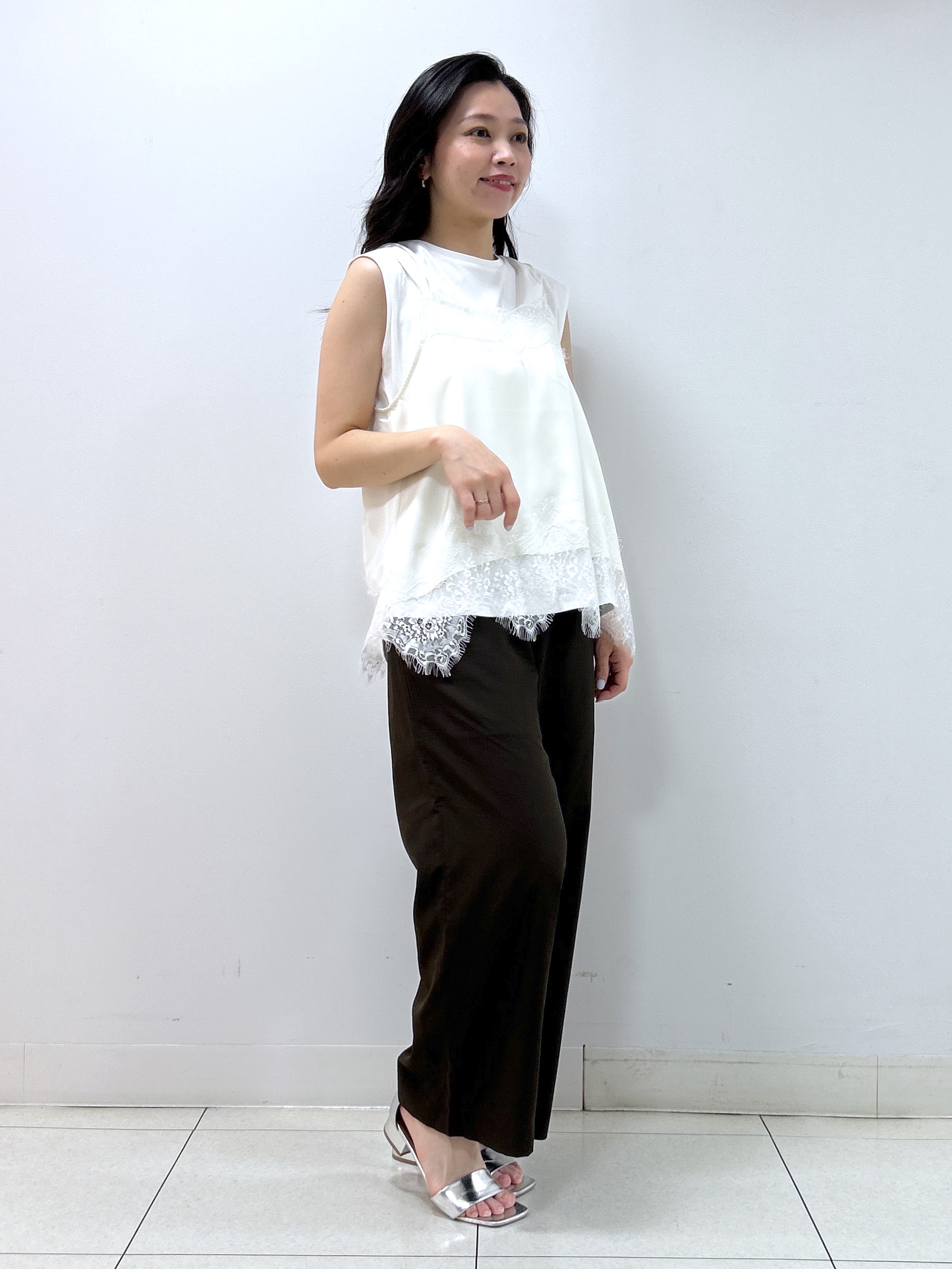 Kaiさんの「Dessin｜【接触冷感/UVカット】美光沢ノースリーブカットソー」を使ったコーディネート