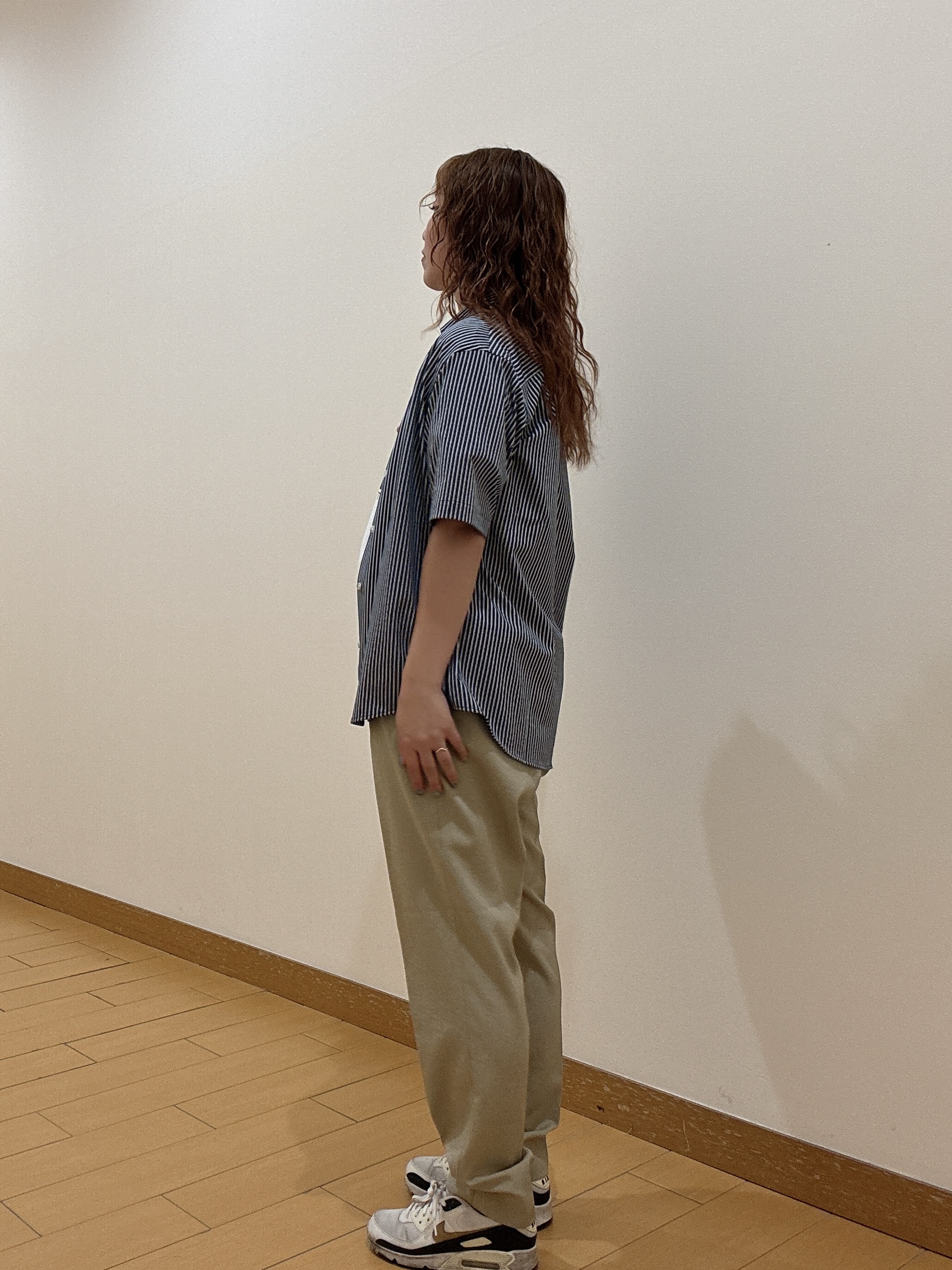 ヒナさんの「TAKEO KIKUCHI｜ポートレートアートＴシャツ」を使ったコーディネート