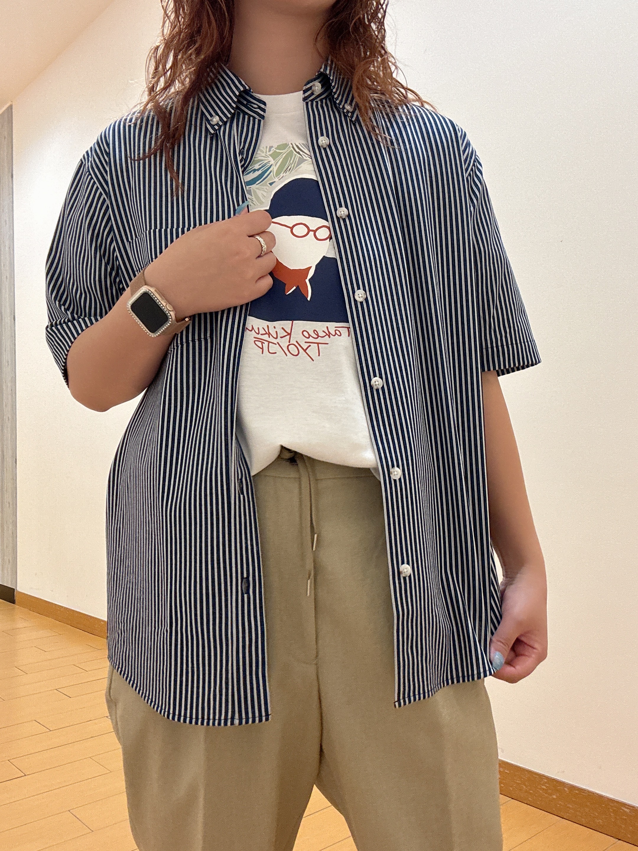 ヒナさんの「TAKEO KIKUCHI｜ポートレートアートＴシャツ」を使ったコーディネート
