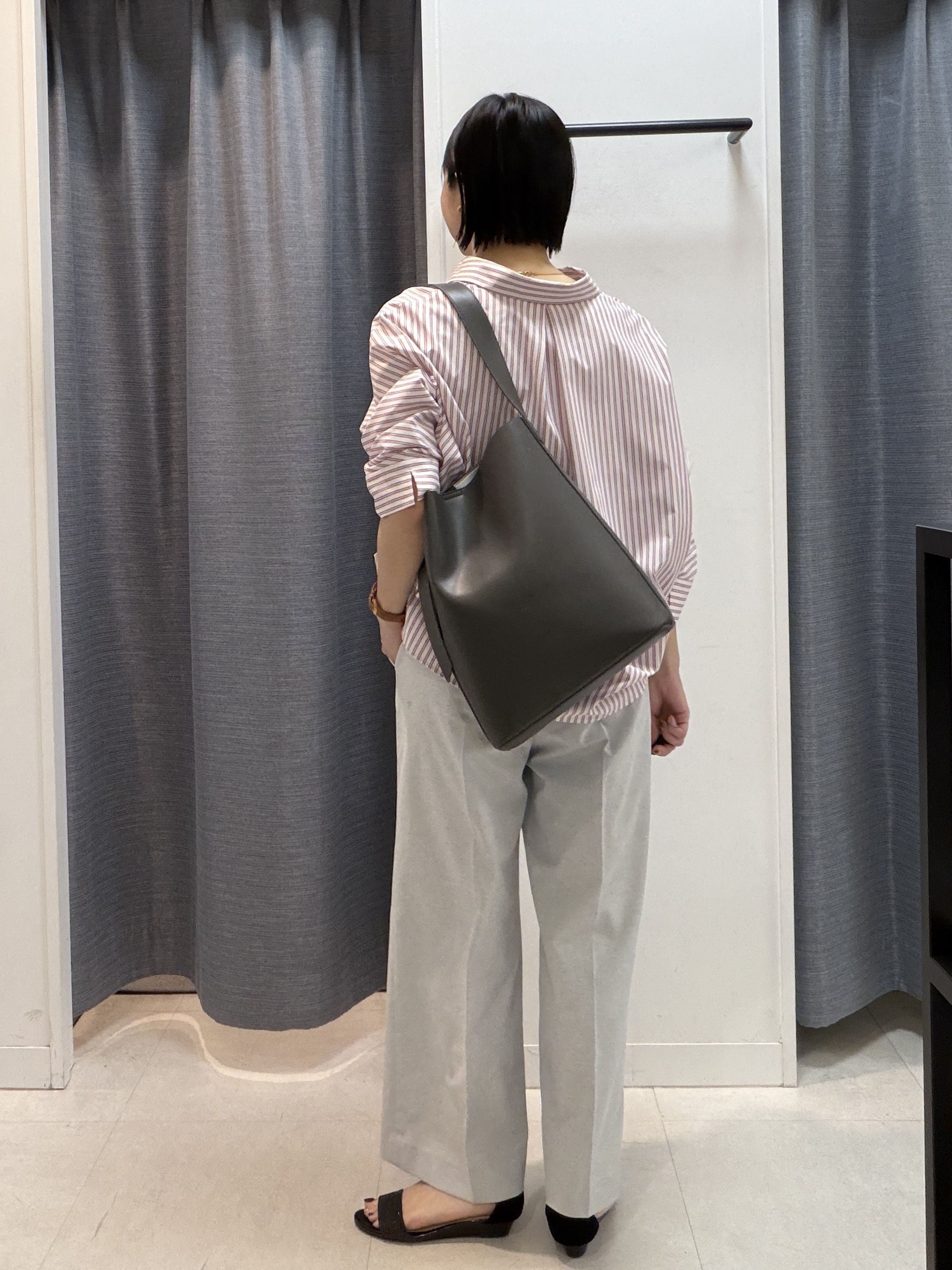 shihoさんの「INDIVI｜【接触冷感/吸水速乾/UVカット】ドルマンスリーブシャツ」を使ったコーディネート