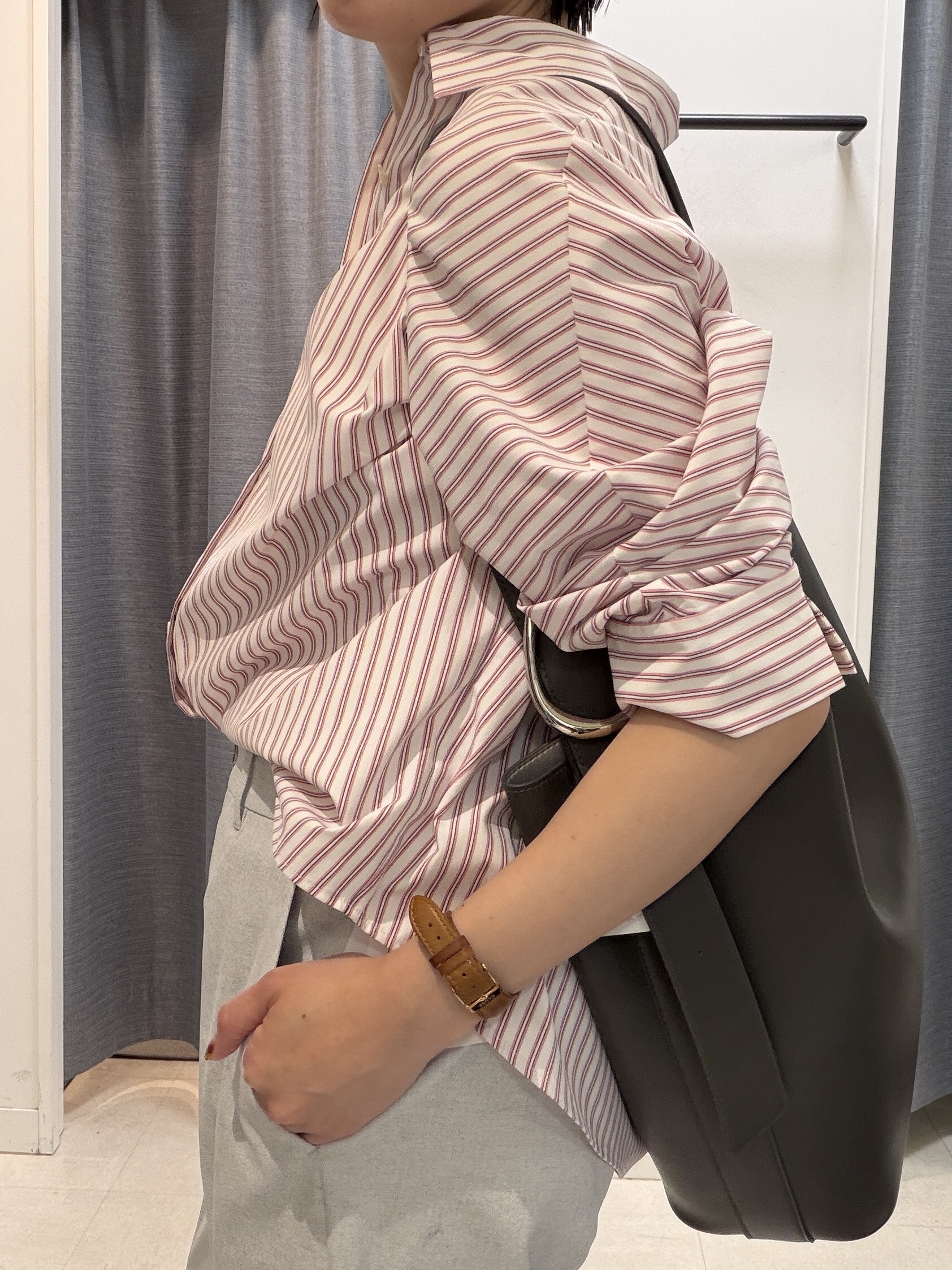 shihoさんの「INDIVI｜【接触冷感/吸水速乾/UVカット】ドルマンスリーブシャツ」を使ったコーディネート