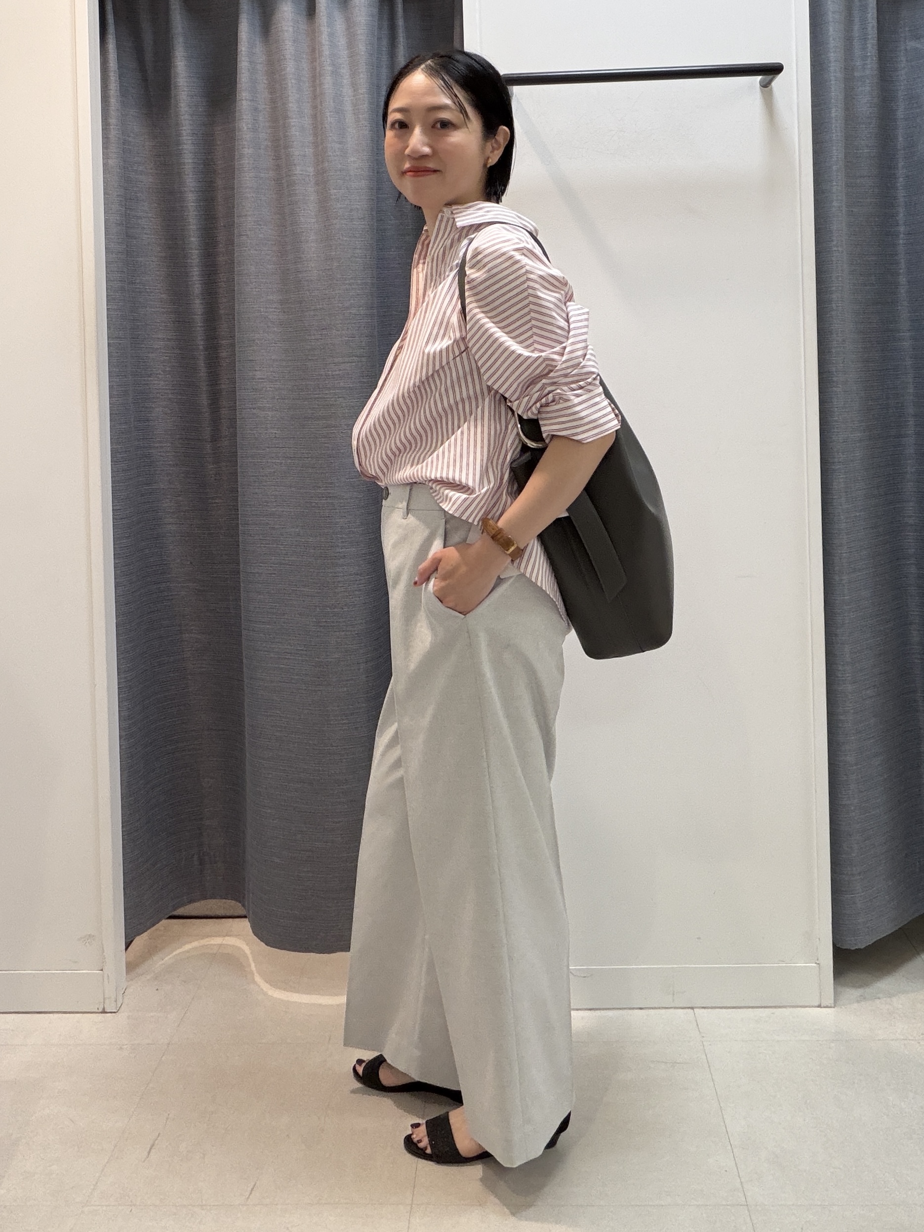 shihoさんの「INDIVI｜【接触冷感/吸水速乾/UVカット】ドルマンスリーブシャツ」を使ったコーディネート