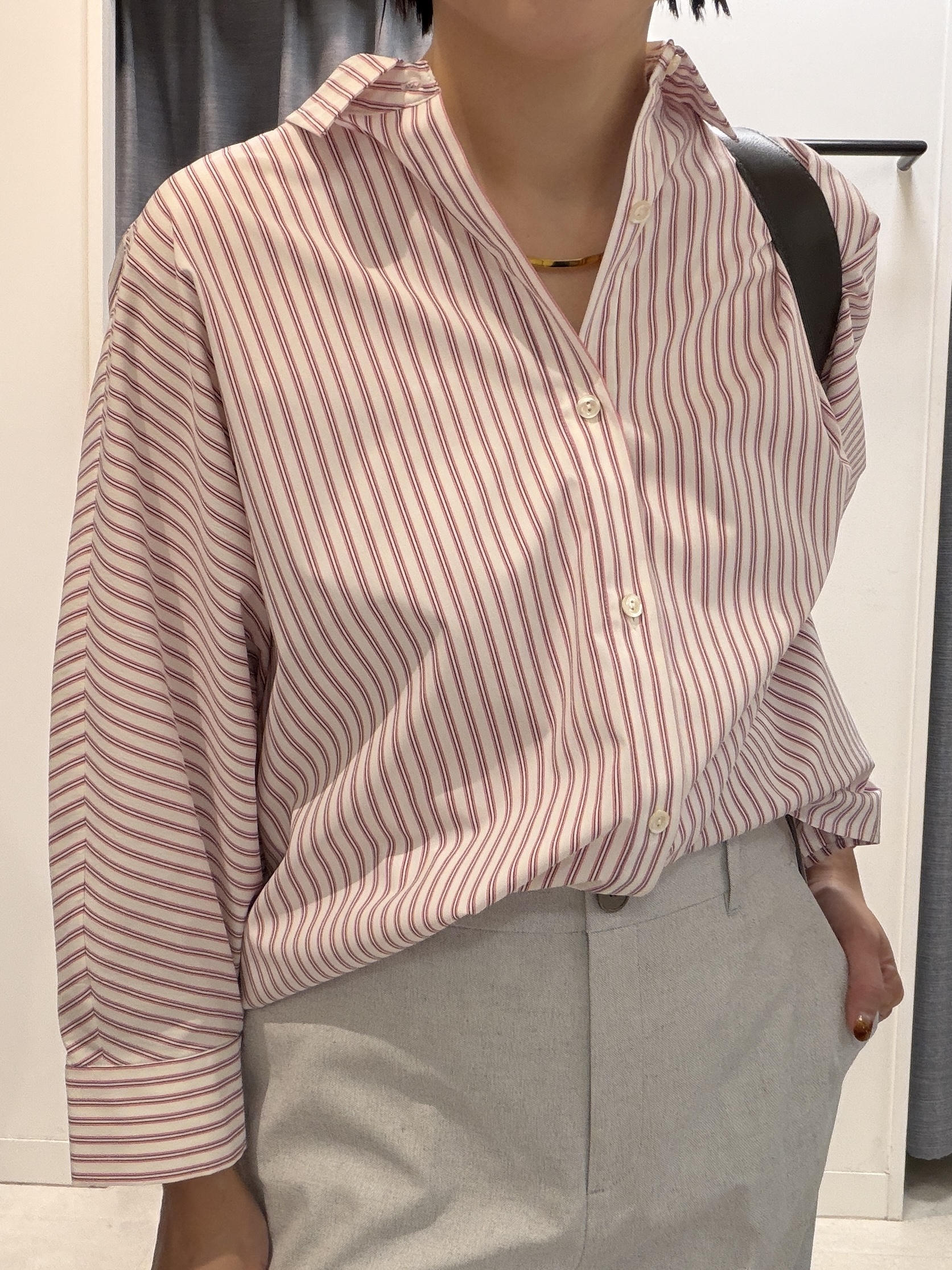 shihoさんの「INDIVI｜【接触冷感/吸水速乾/UVカット】ドルマンスリーブシャツ」を使ったコーディネート