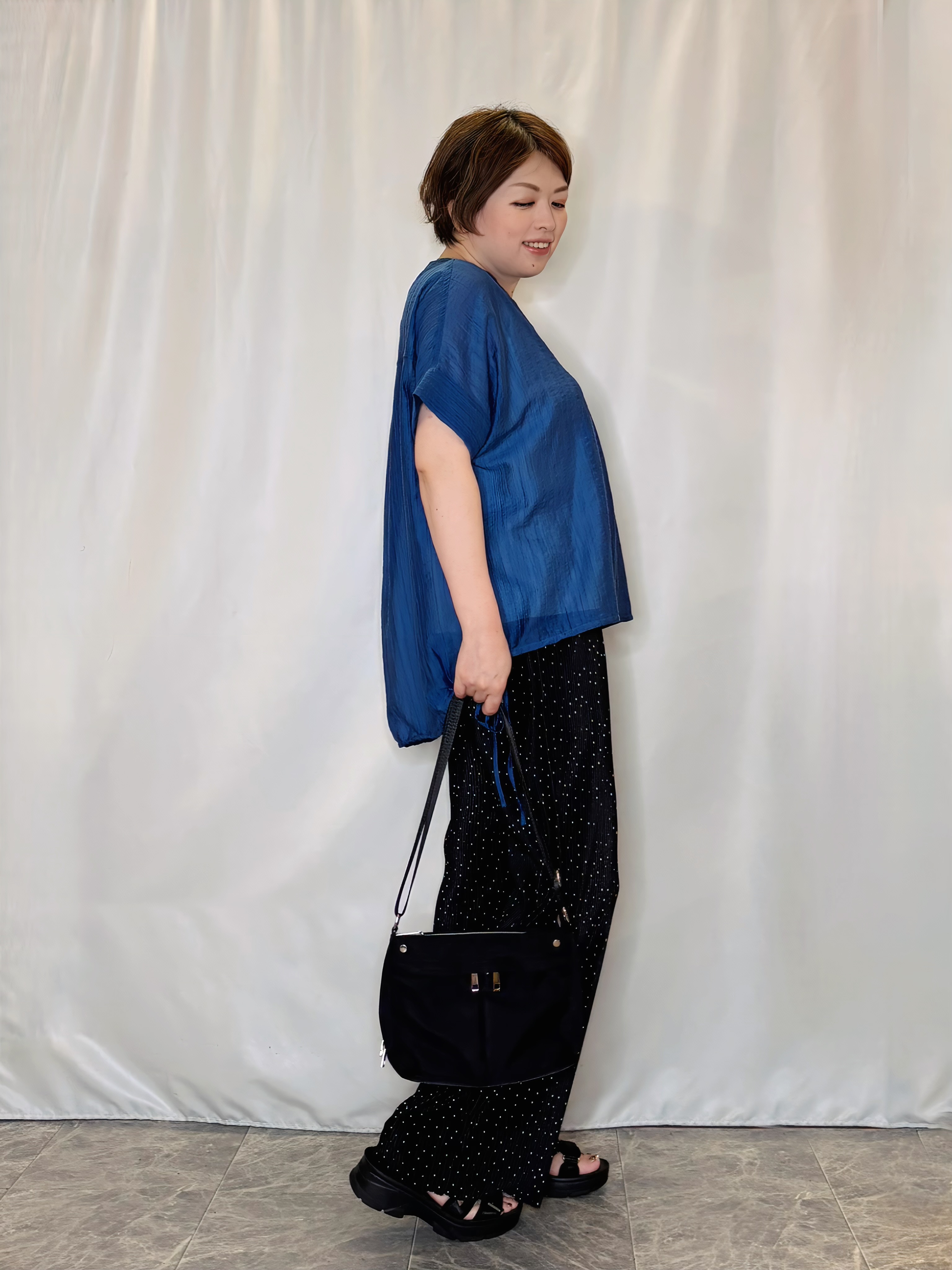 たみさんの「SHOO･LA･RUE｜【高レビュー/体型カバー】インせず着られる スキッパー裾リボンブラウス」を使ったコーディネート