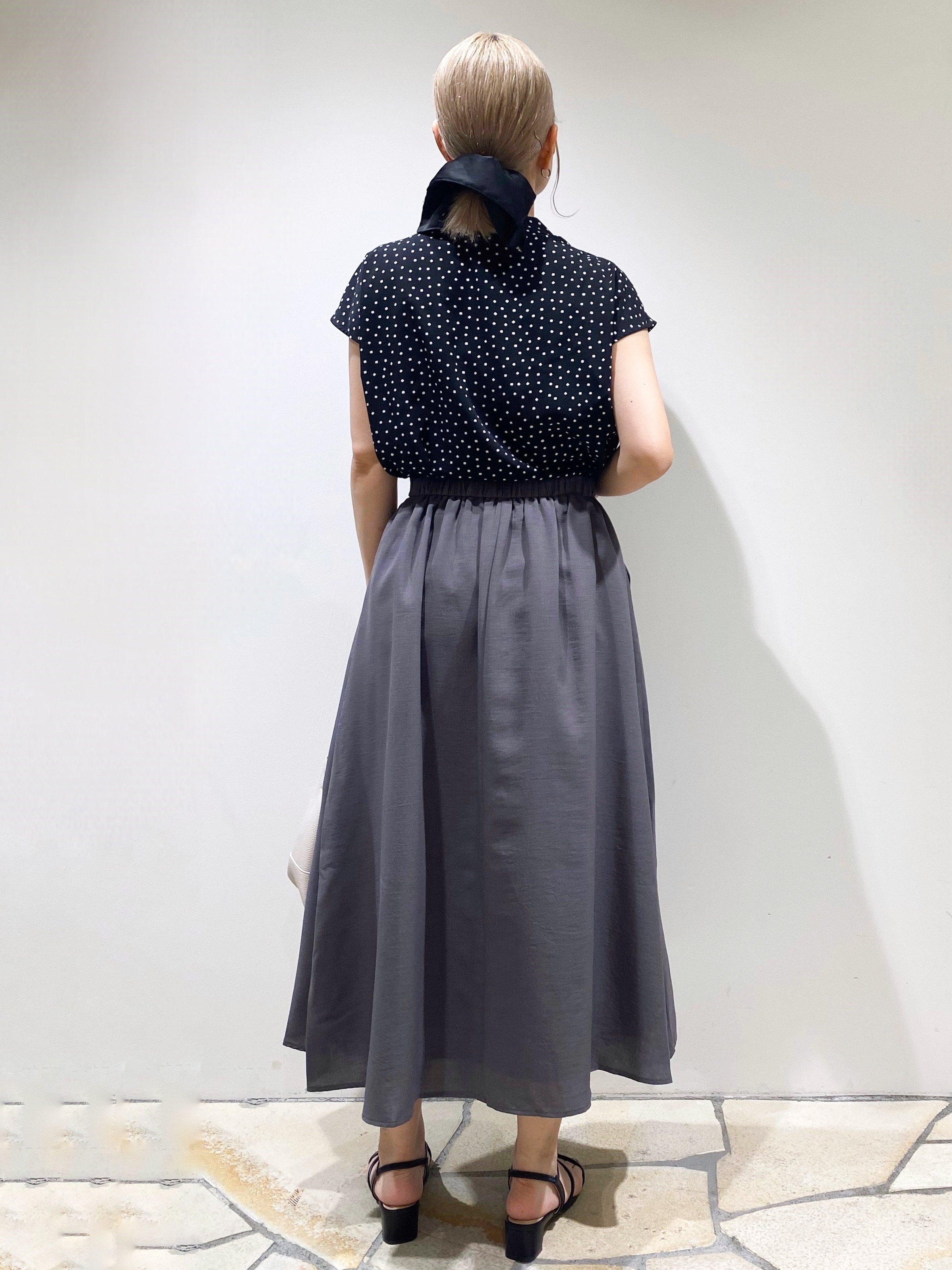 rieさんの「index｜ドットボウタイブラウス【洗濯機OK】」を使ったコーディネート