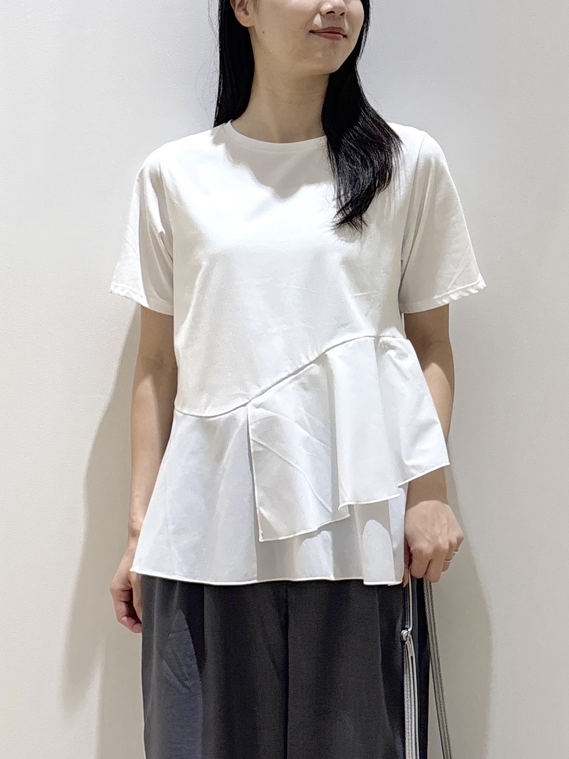 sachikoさんの「OPAQUE.CLIP｜ペプラムドッキングカットソー【洗濯機OK】」を使ったコーディネート