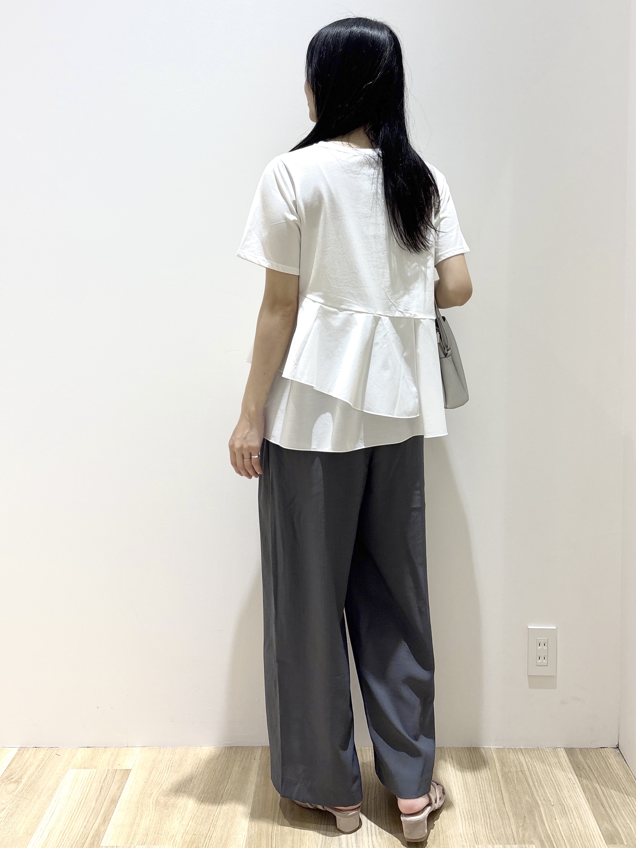 sachikoさんの「OPAQUE.CLIP｜ペプラムドッキングカットソー【洗濯機OK】」を使ったコーディネート