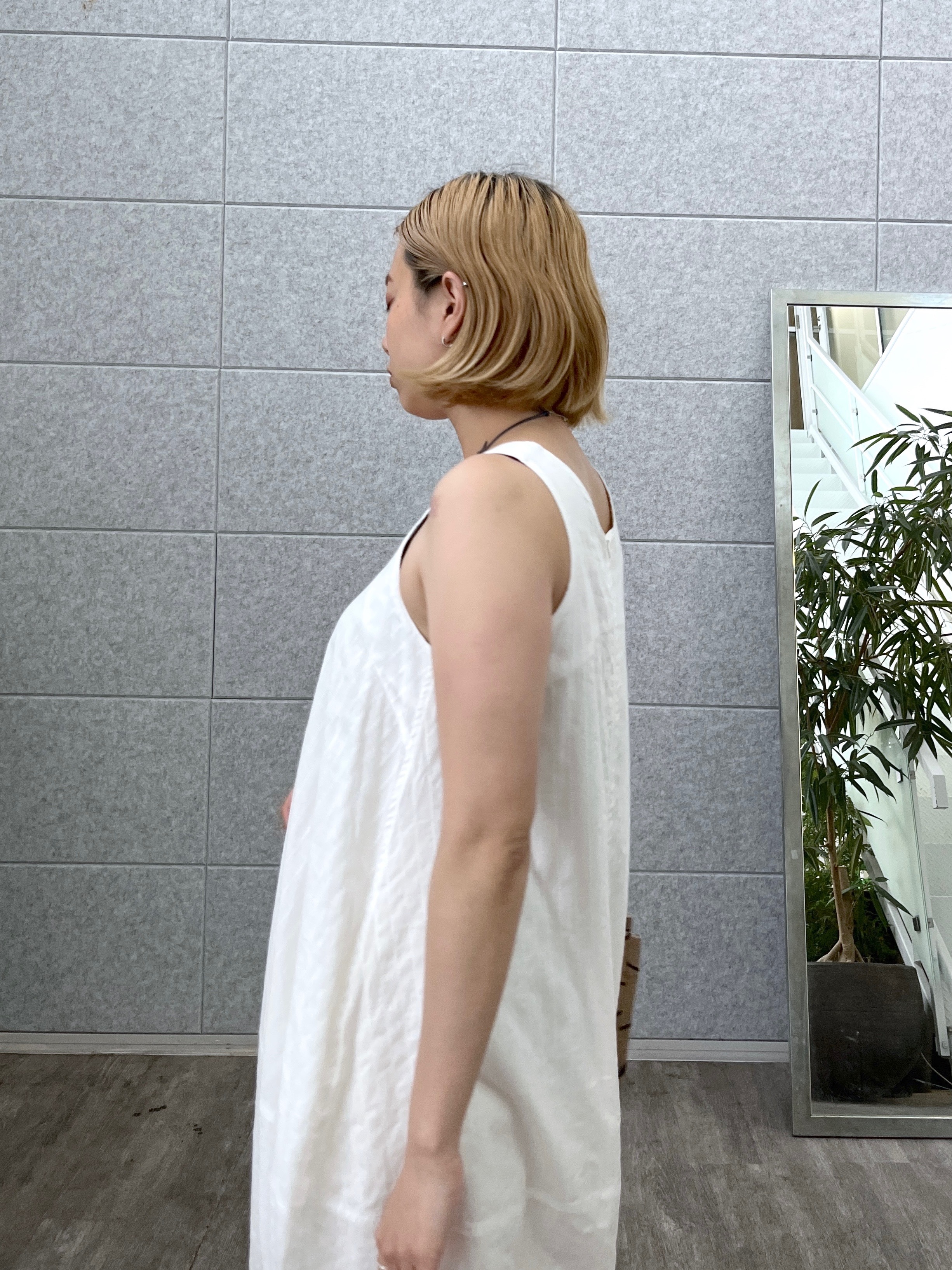 Harukaさんの「INDIVI｜ミニマルコクーンワンピース」を使ったコーディネート