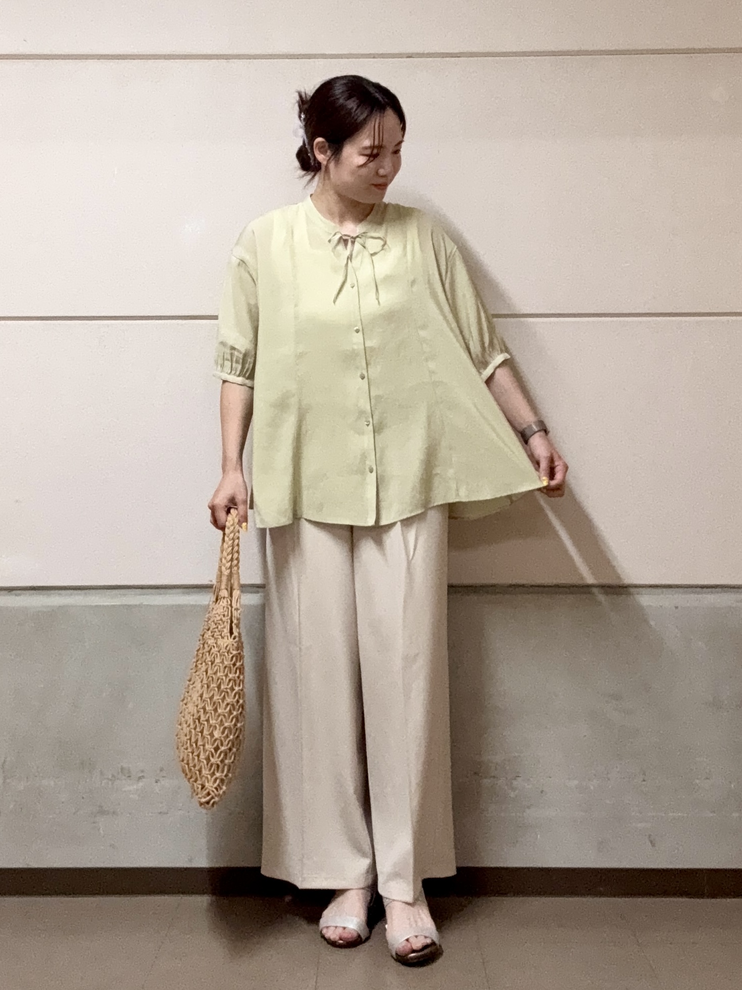 kさんの「SHOO･LA･RUE｜【S-LL】インせず着られる 切替フレアブラウス」を使ったコーディネート