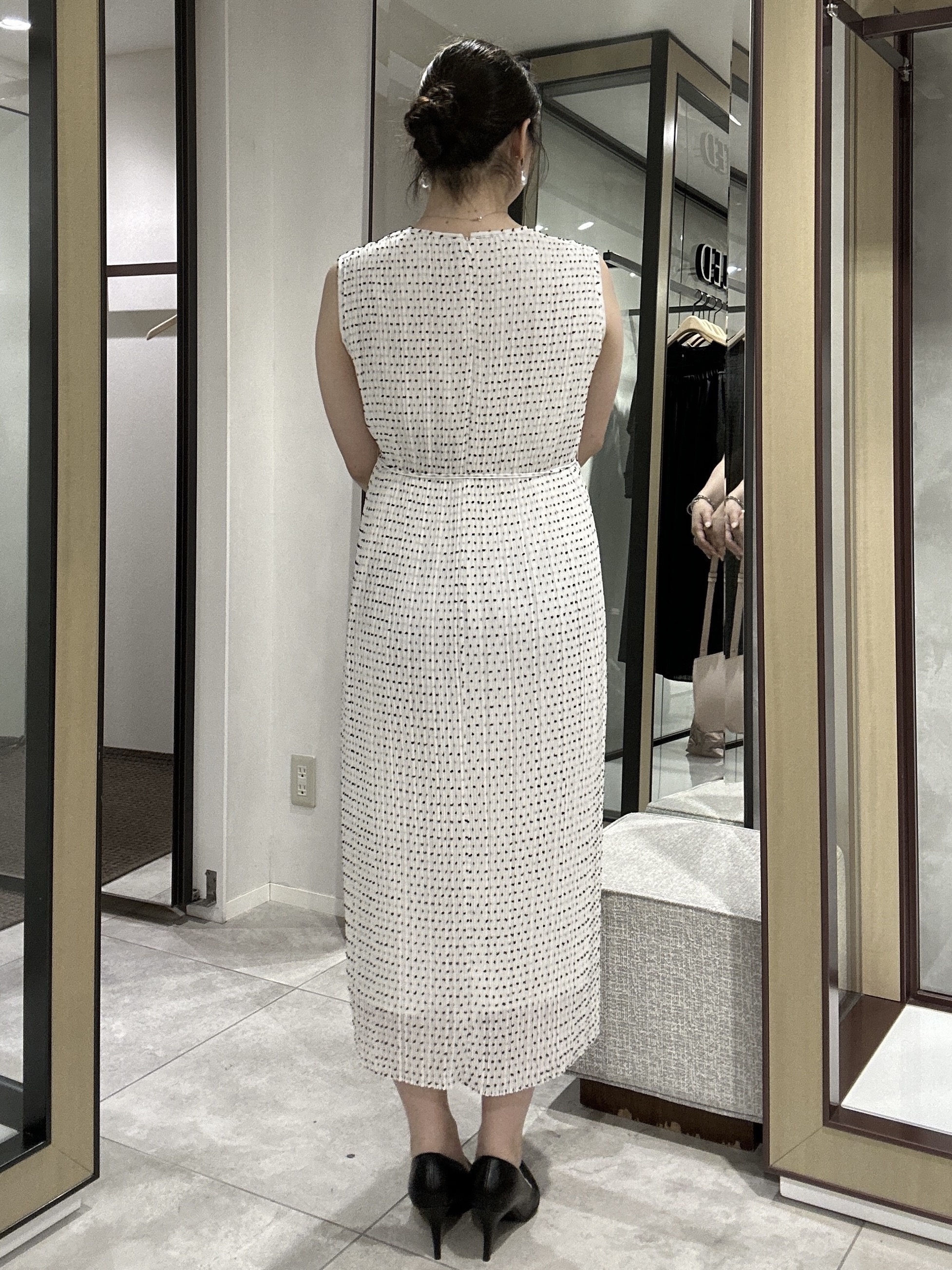 YURIさんの「UNTITLED｜◆スプリットレザーフラットショルダー」を使ったコーディネート