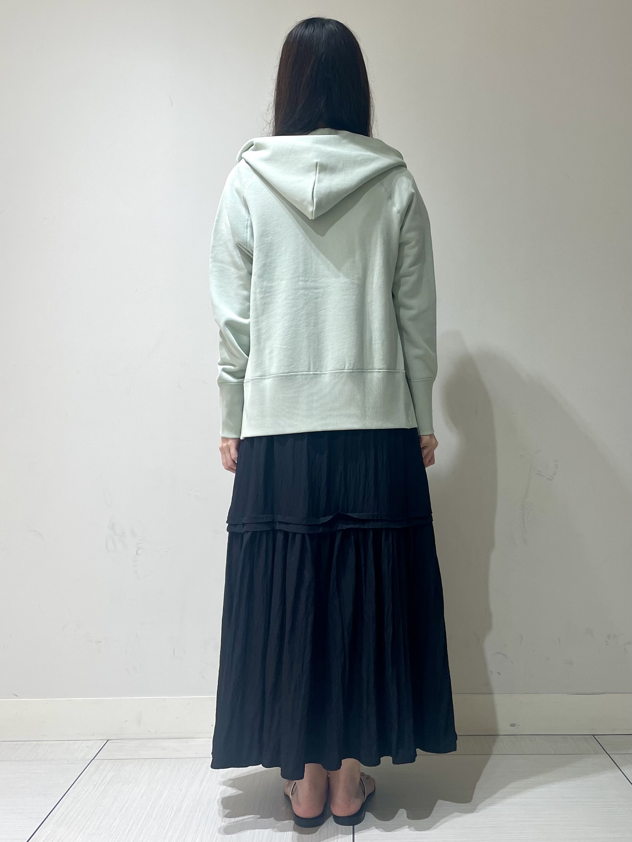 ことさんの「DRESSTERIOR｜【春夏/寒暖差対応/ウォッシャブル】ライト裏毛フーディー」を使ったコーディネート