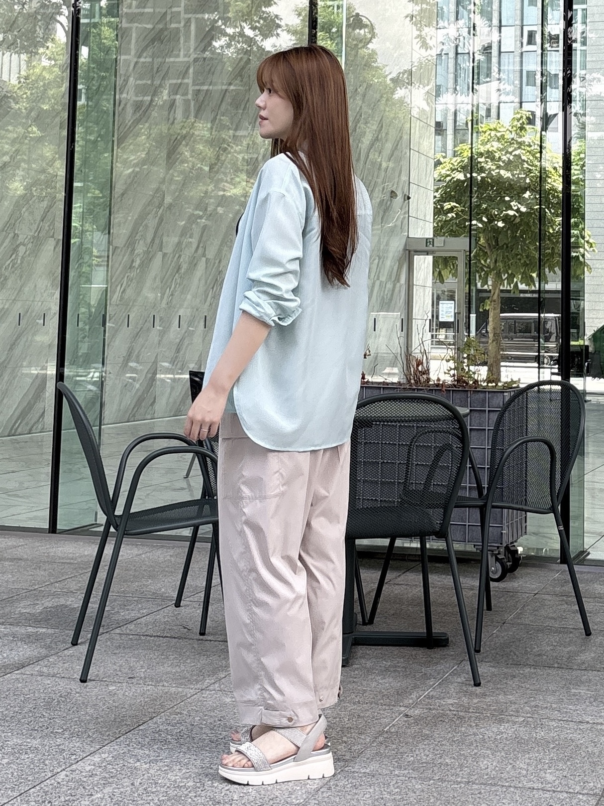 sayaさんの「grove｜【洗濯機OK】朝晩の気温差に◎軽やかシアーシャツ」を使ったコーディネート