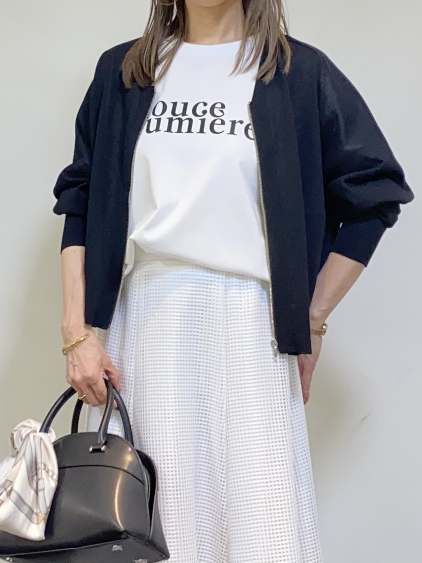 tomoさんの「UNTITLED｜【アンサンブル可/日除け・冷房対策】シアーレーヨンZIPカーディガン」を使ったコーディネート