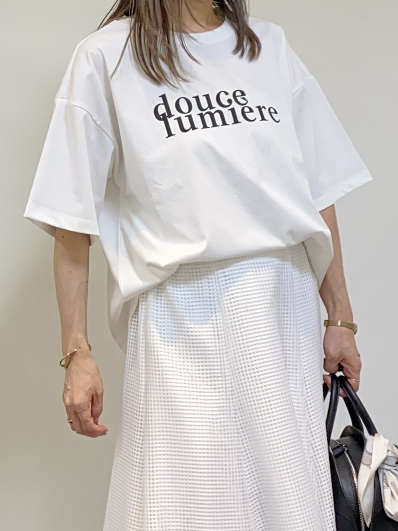 tomoさんの「UNTITLED｜【アンサンブル可/日除け・冷房対策】シアーレーヨンZIPカーディガン」を使ったコーディネート