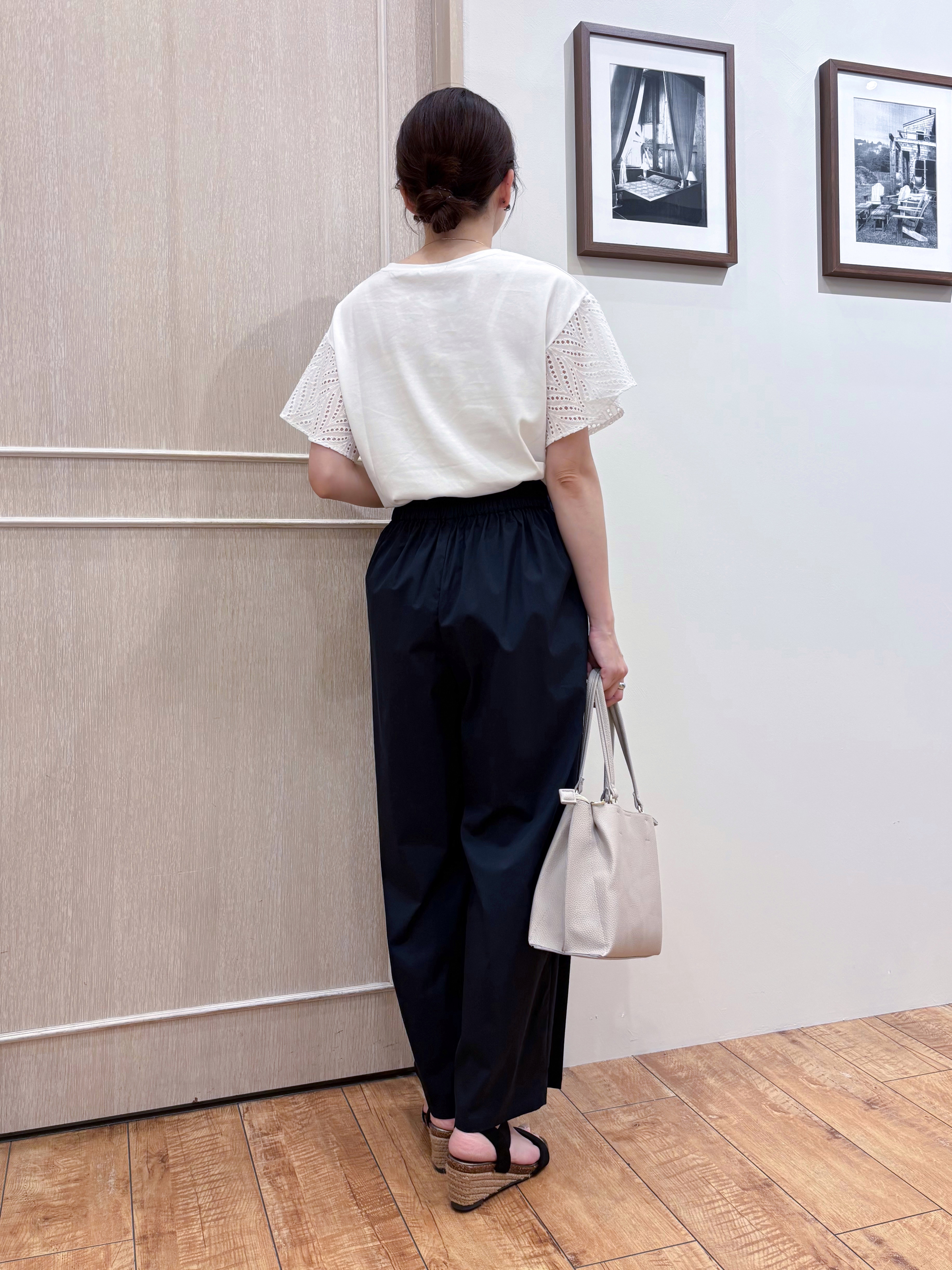 なみさんの「SHOO･LA･RUE｜【S-LL/洗濯機可/体型カバー】汗じみが気になりにくい お袖レースフレアTシャツ」を使ったコーディネート