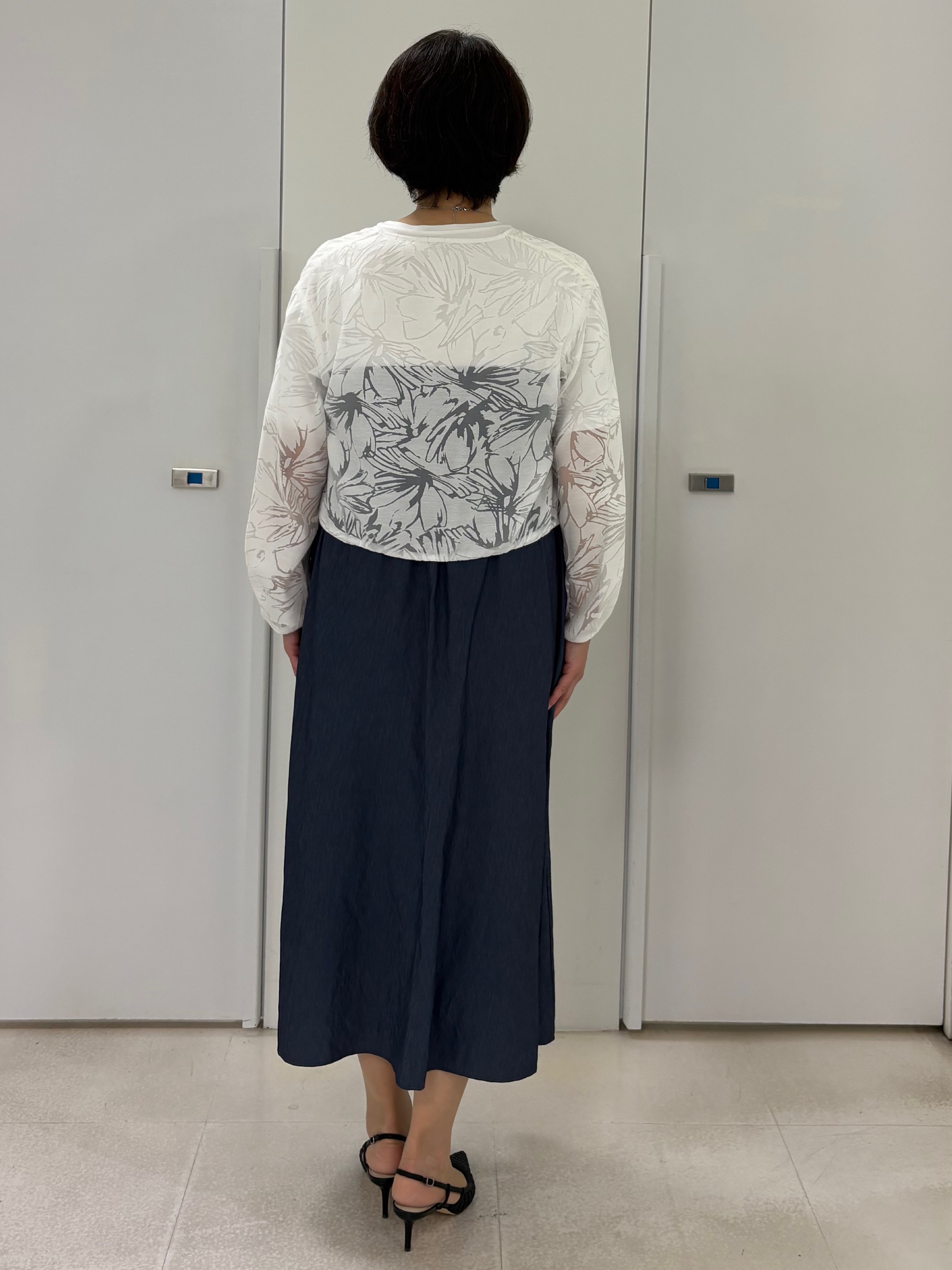 hIさんの「COUP DE CHANCE｜【手洗い可】異素材ドッキングワンピース」を使ったコーディネート
