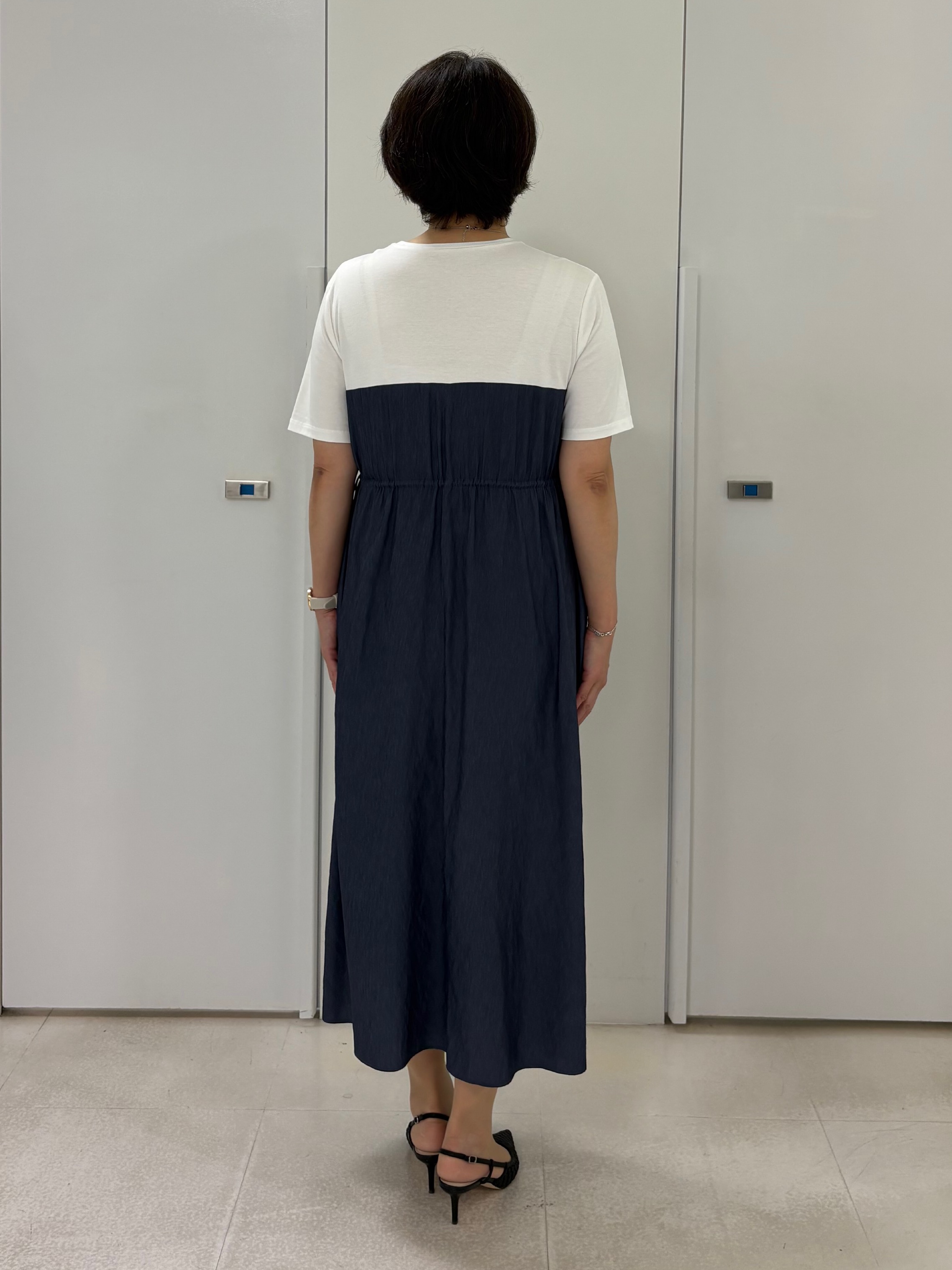 hIさんの「COUP DE CHANCE｜【手洗い可】異素材ドッキングワンピース」を使ったコーディネート