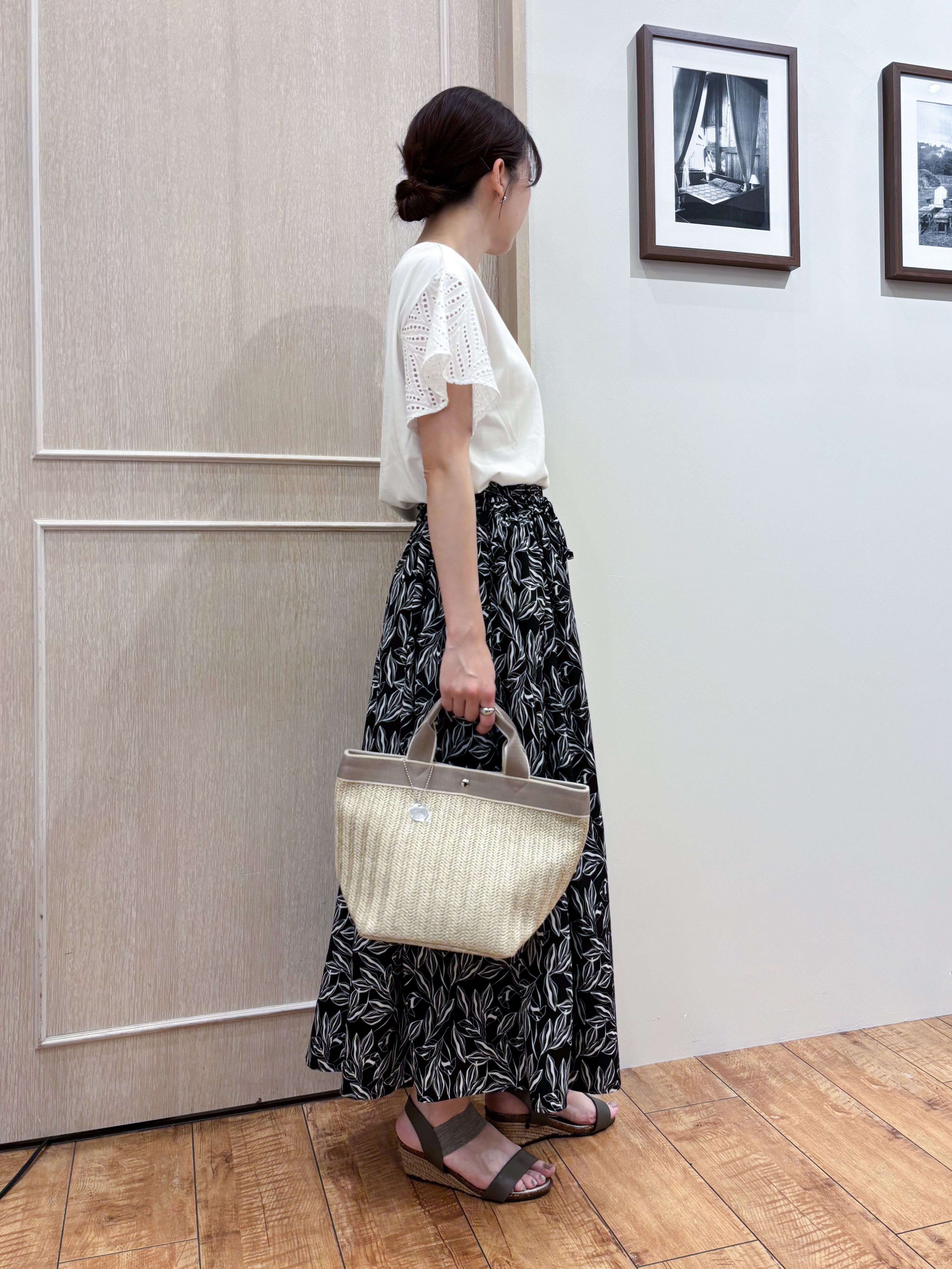 なみさんの「SHOO･LA･RUE｜【S-LL/洗濯機可/体型カバー】汗じみが気になりにくい お袖レースフレアTシャツ」を使ったコーディネート