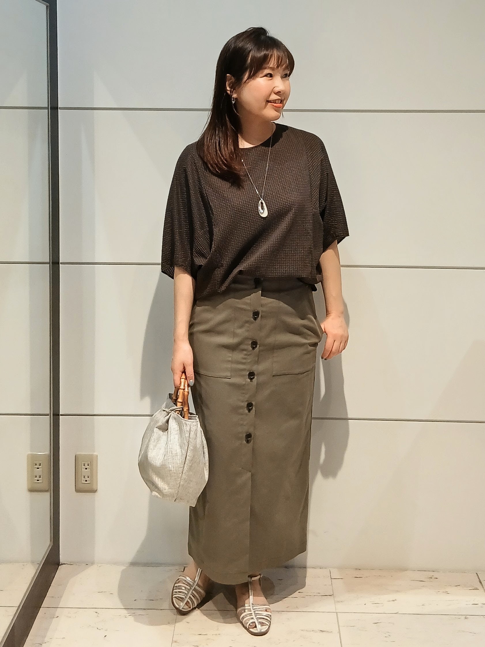 なみきさんの「UNTITLED｜【体型カバー】サッカーチェックドルマントップス」を使ったコーディネート