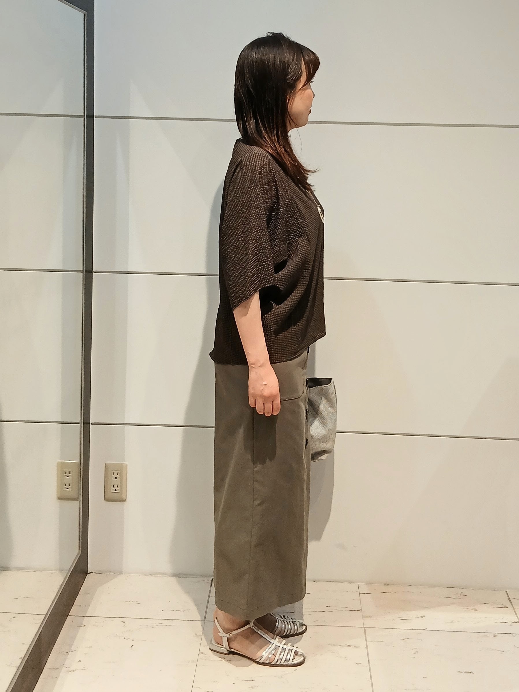 なみきさんの「UNTITLED｜【体型カバー】サッカーチェックドルマントップス」を使ったコーディネート