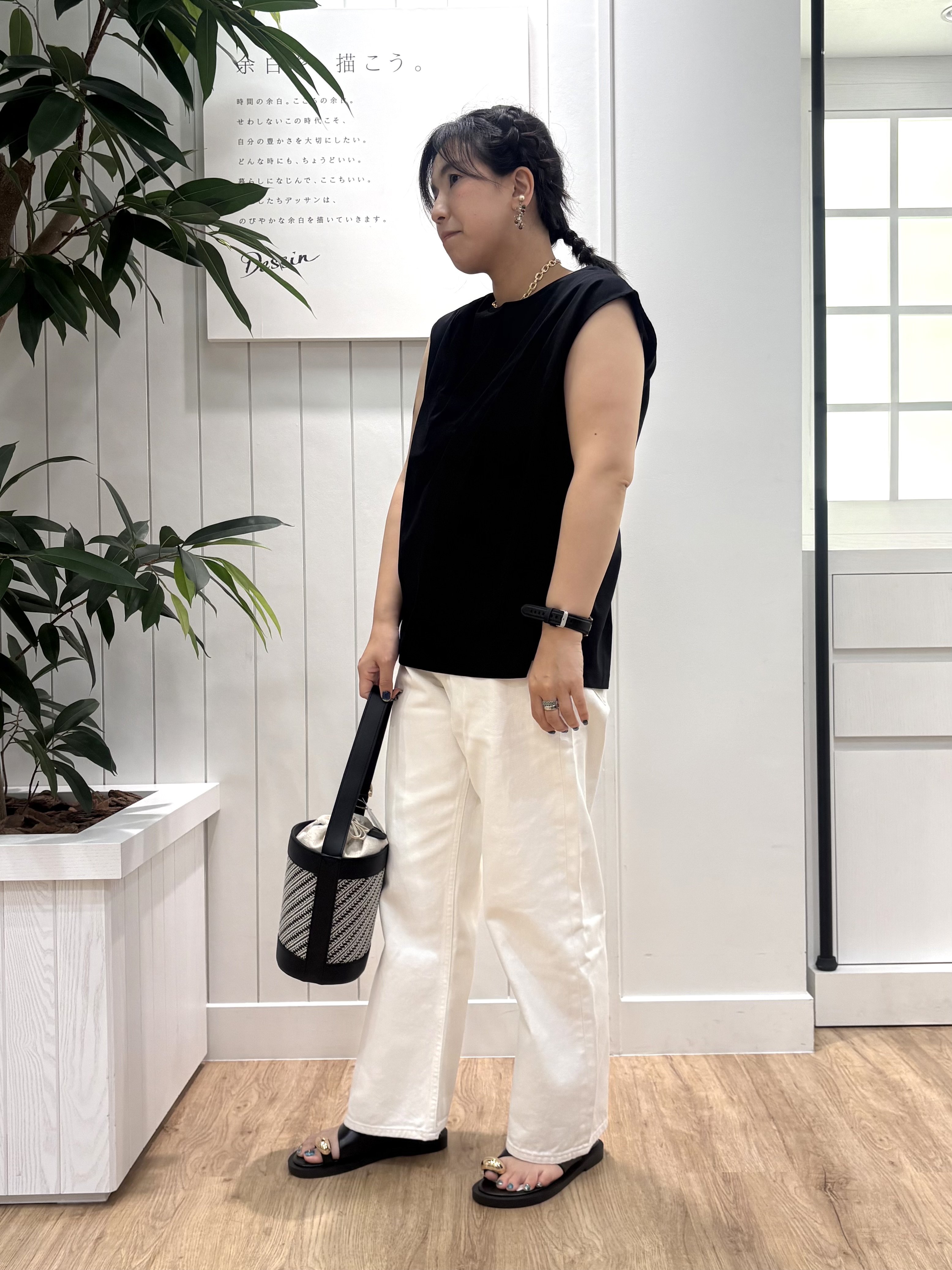 tomokoさんの「Dessin｜【洗える】エアリーシアーフードシャツ」を使ったコーディネート