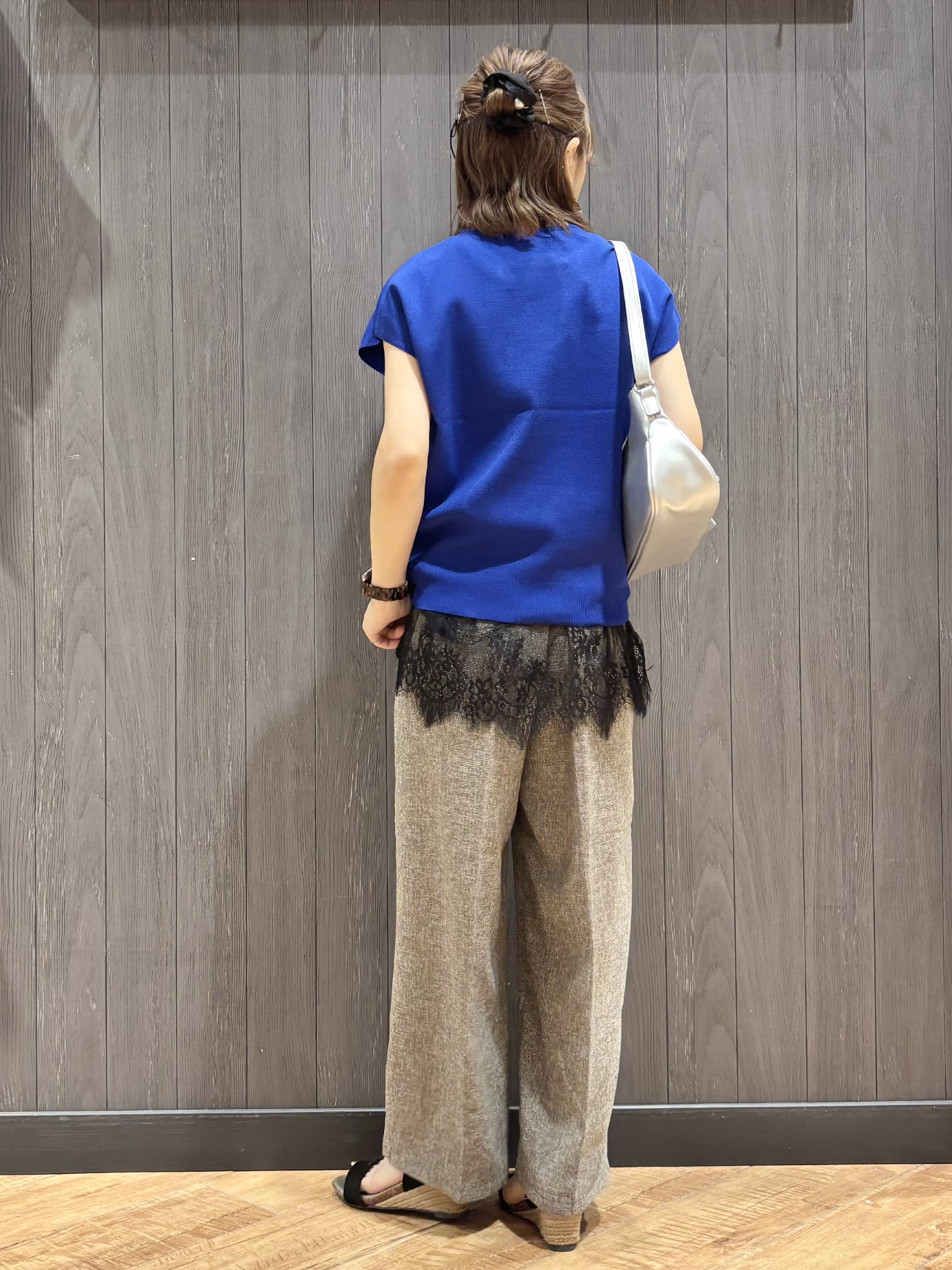 meiさんの「SHOO･LA･RUE｜【洗濯機可/S-LL】インせず着られる 大人シンプルニット」を使ったコーディネート