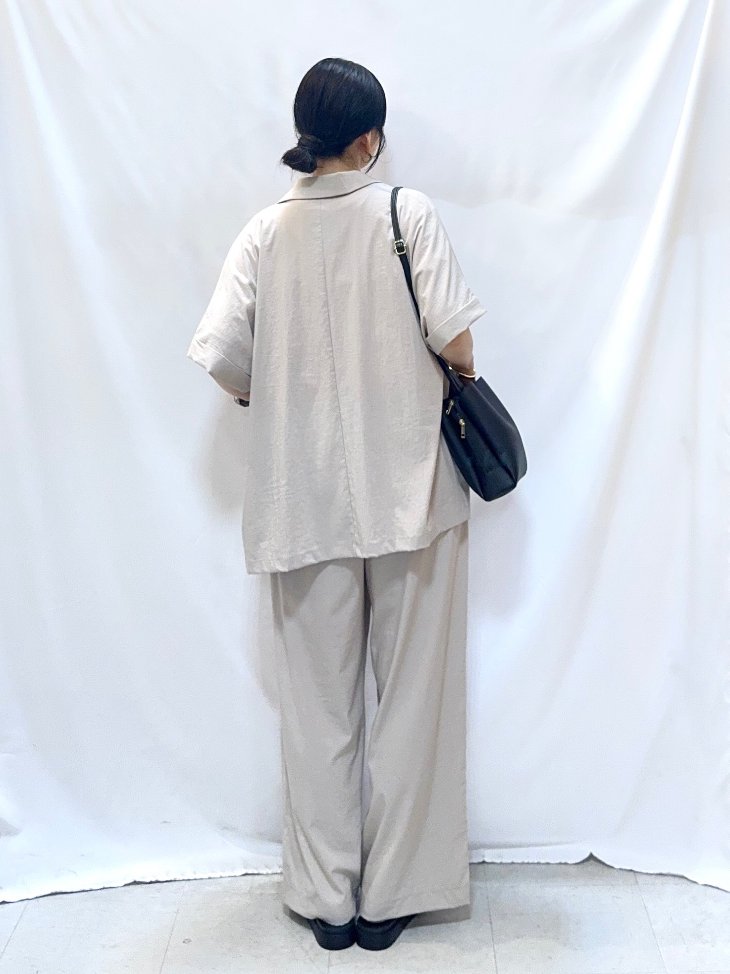 𝐇𝐢𝐫𝐨𝐦𝐢さんの「SHOO･LA･RUE｜【高レビュー/洗濯機可/セットアップ可】軽凛(かろりん) 半袖ジャケット」を使ったコーディネート