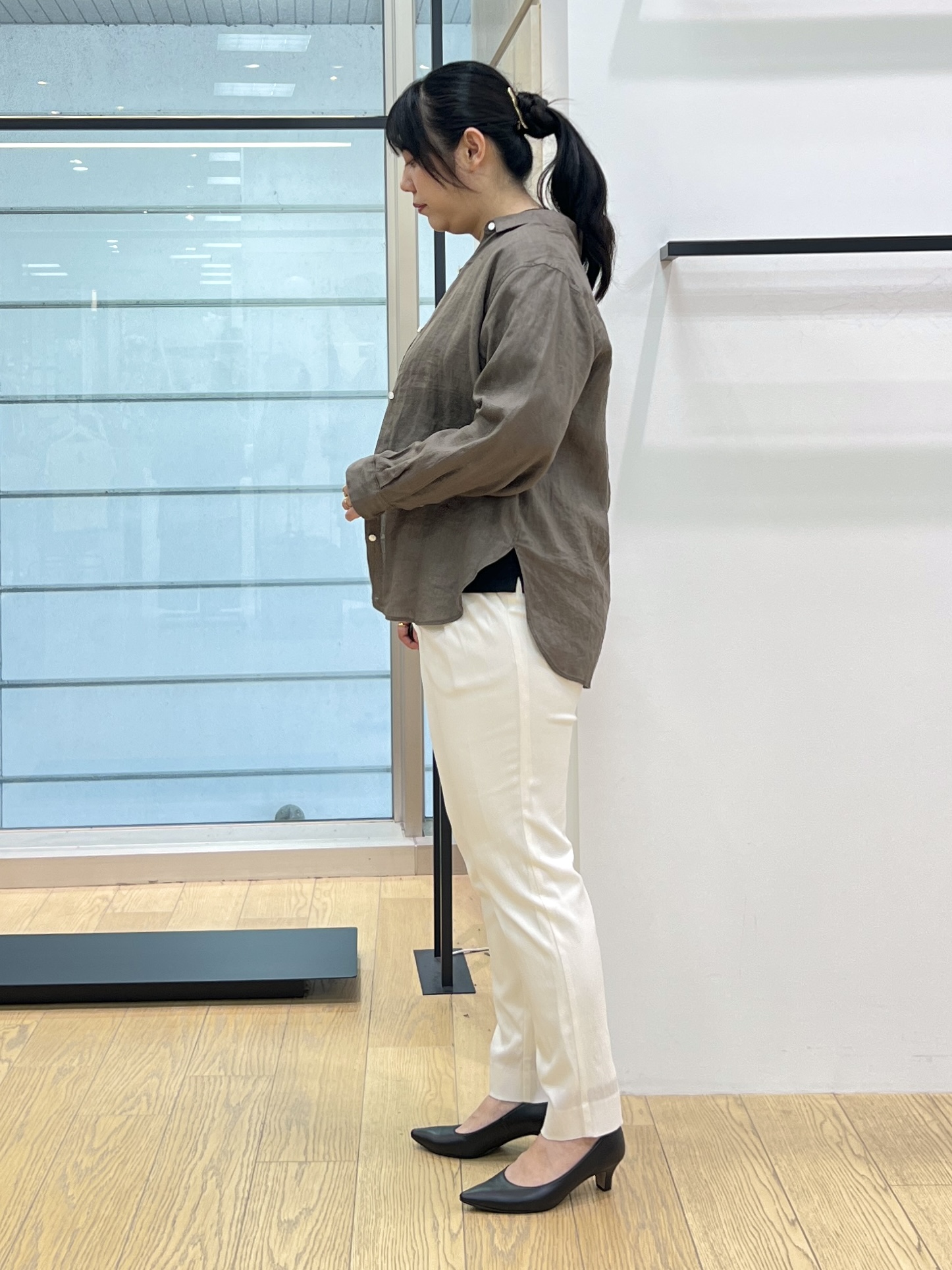 shimaさんの「INDIVI｜【接触冷感／2WAY】カシュクールリネンシャツ」を使ったコーディネート
