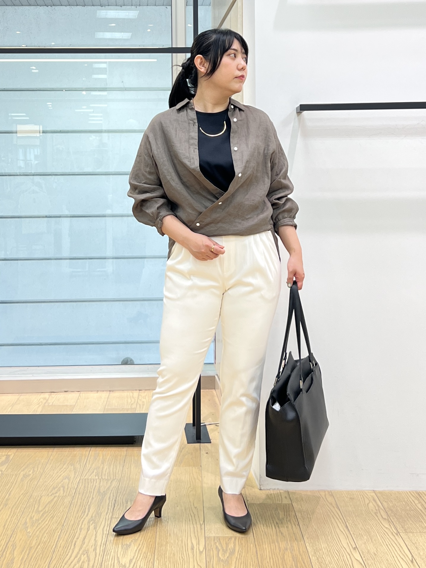 shimaさんの「INDIVI｜【接触冷感／2WAY】カシュクールリネンシャツ」を使ったコーディネート