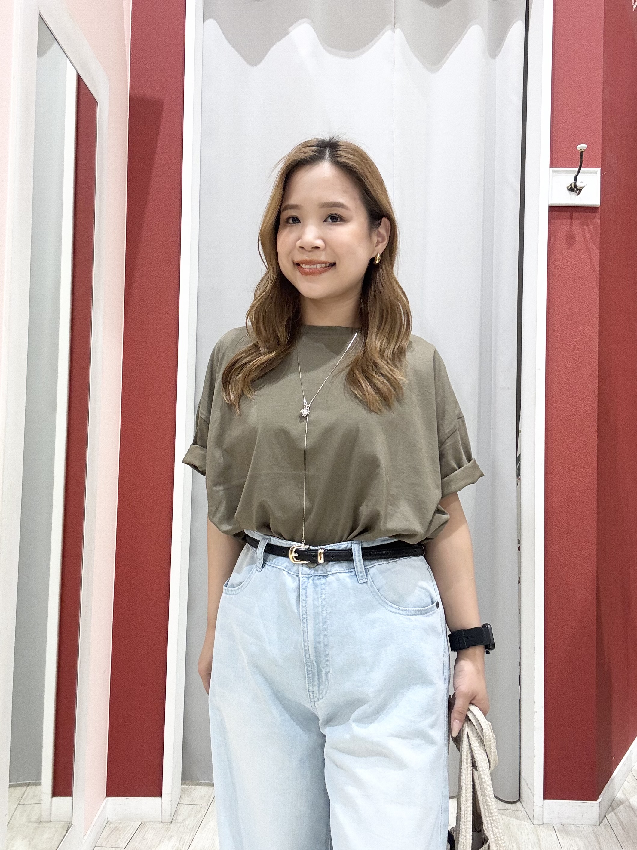 shioさんの「SHOO･LA･RUE｜【体型カバー/S-LL/洗濯機可】インせず決まる フロントタックデザインTシャツ」を使ったコーディネート