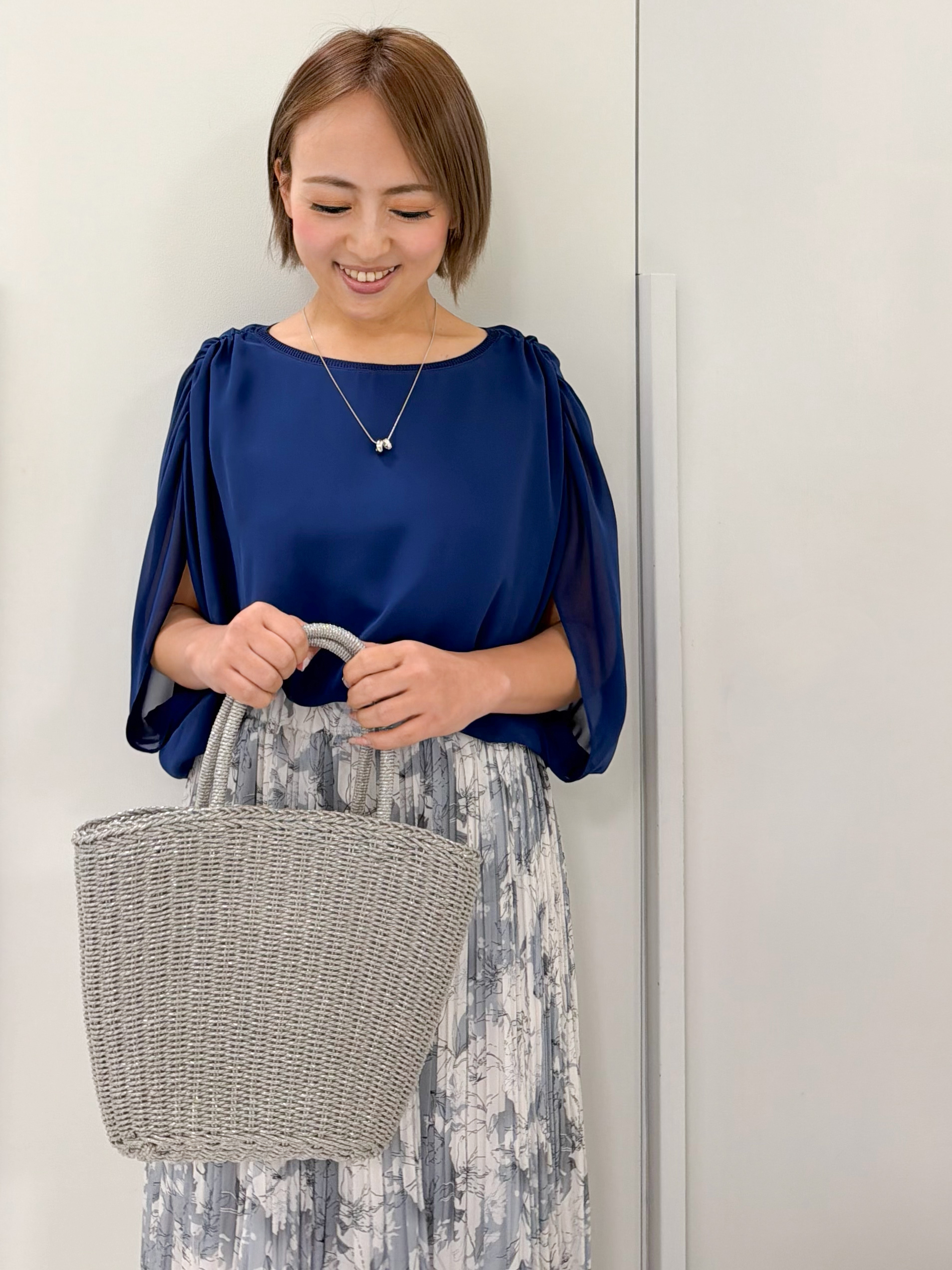 chiiさんの「COUP DE CHANCE｜【日本製/インナー付き】ギャザースリーブプルオーバー」を使ったコーディネート