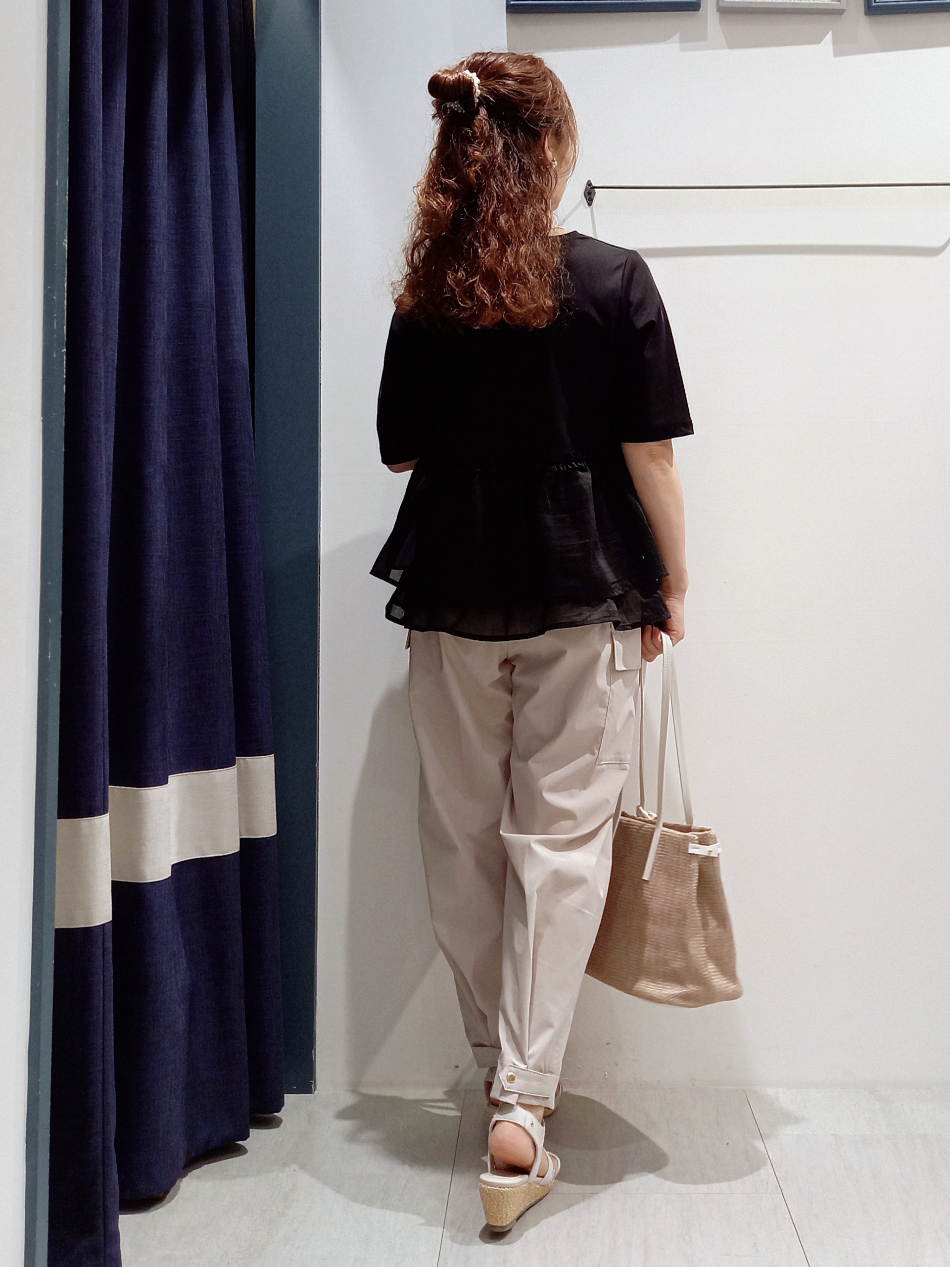 miiさんの「grove｜【体型カバー】INせず決まる、ウエストシアーフリルTシャツ」を使ったコーディネート