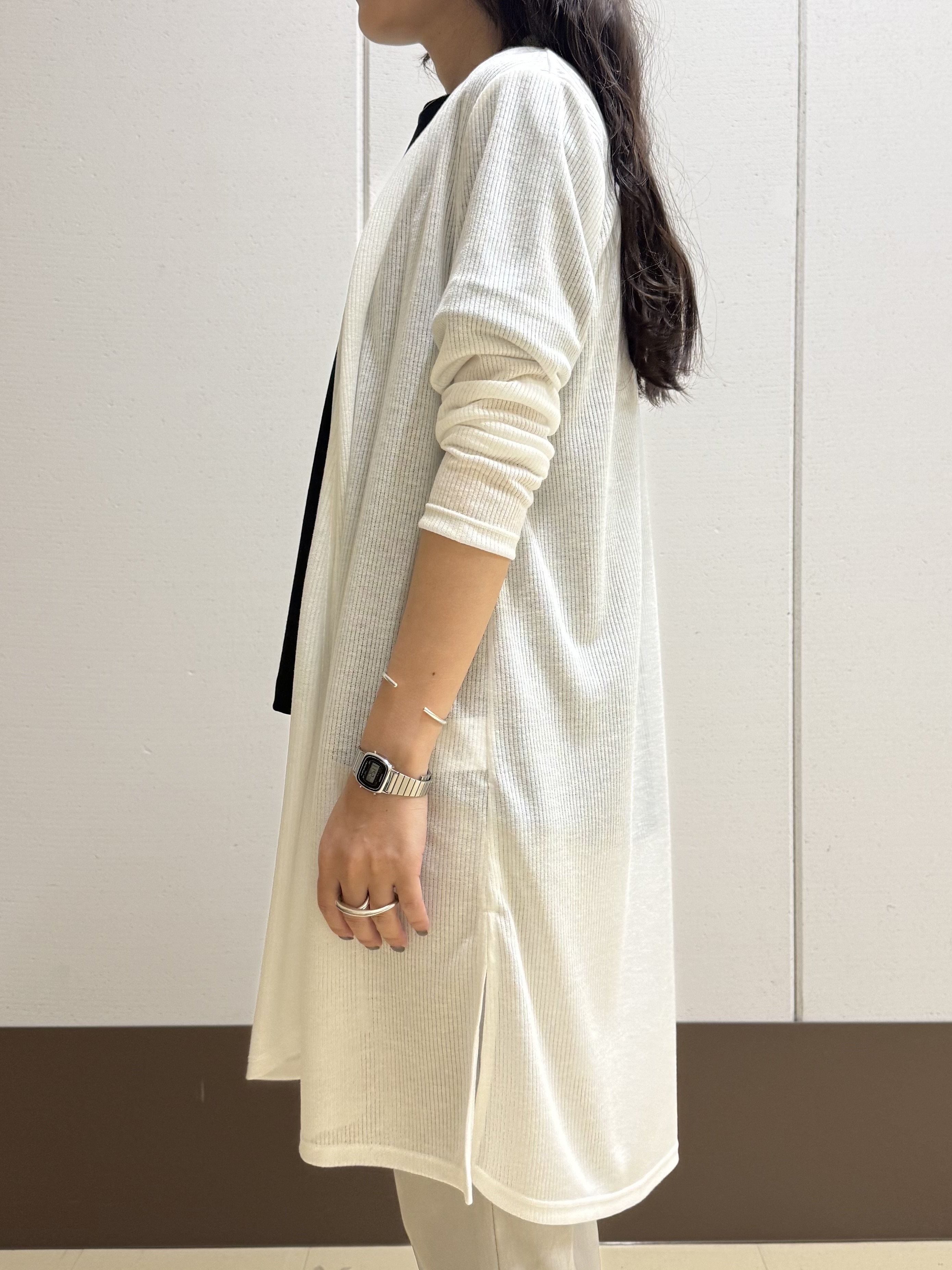 mamiさんの「INDIVI｜【バックシャン】異素材ドッキングプルオーバー」を使ったコーディネート