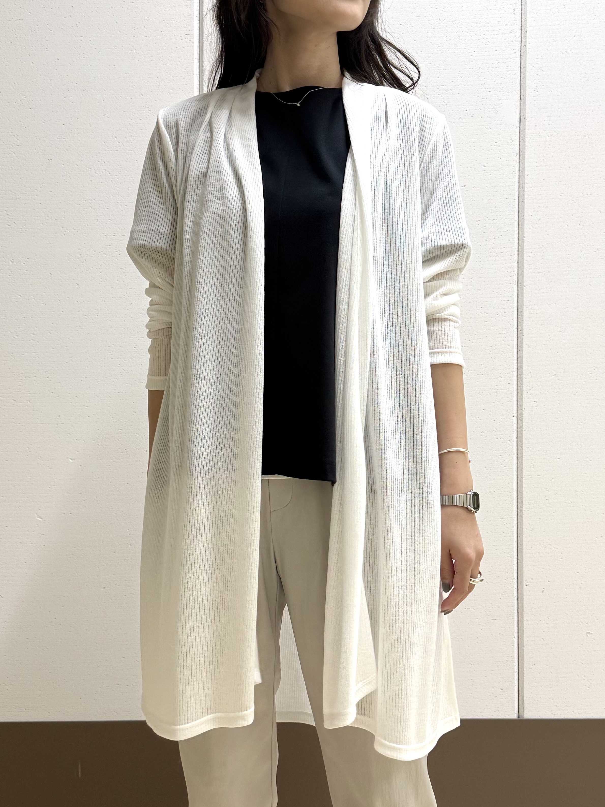 mamiさんの「INDIVI｜【バックシャン】異素材ドッキングプルオーバー」を使ったコーディネート