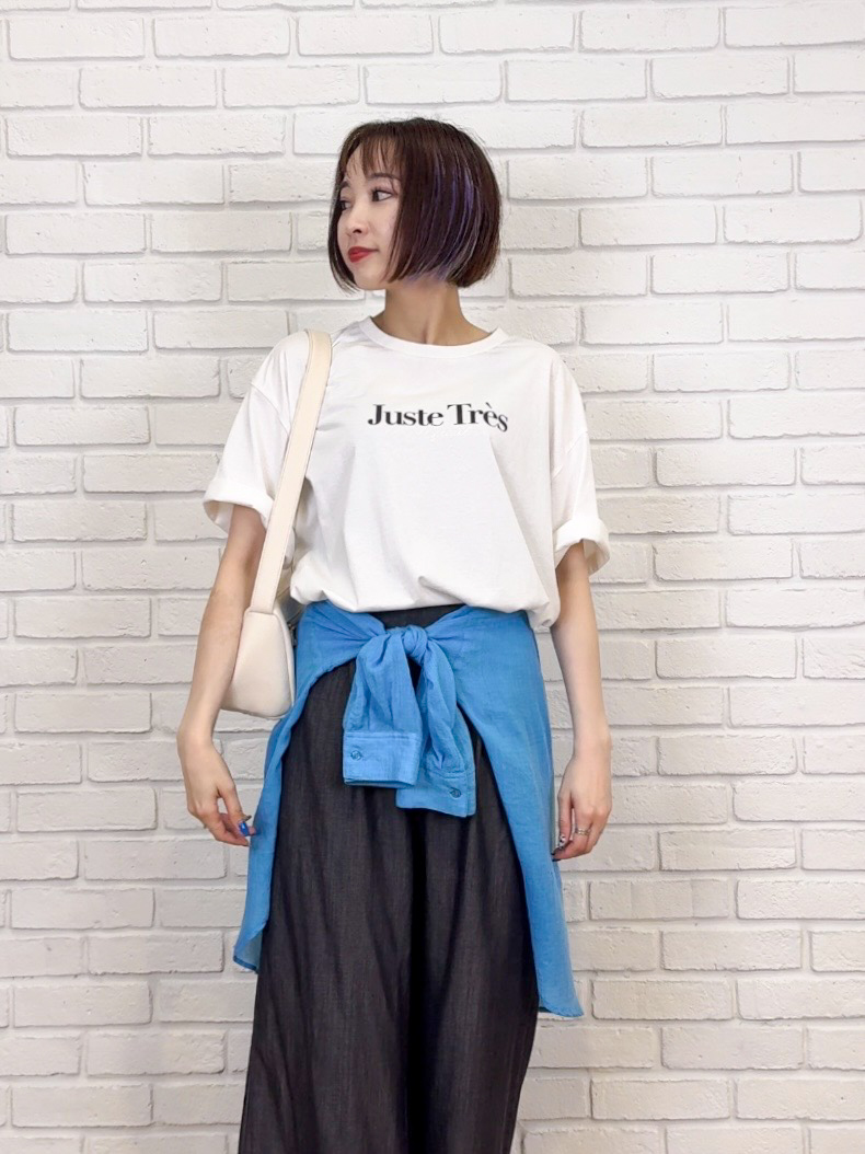 𝐜𝐡𝐢𝐤𝐚さんの「SHOO･LA･RUE｜【綿100％/S-LL/プチプラ】選べる3柄 プリントアソートTシャツ」を使ったコーディネート
