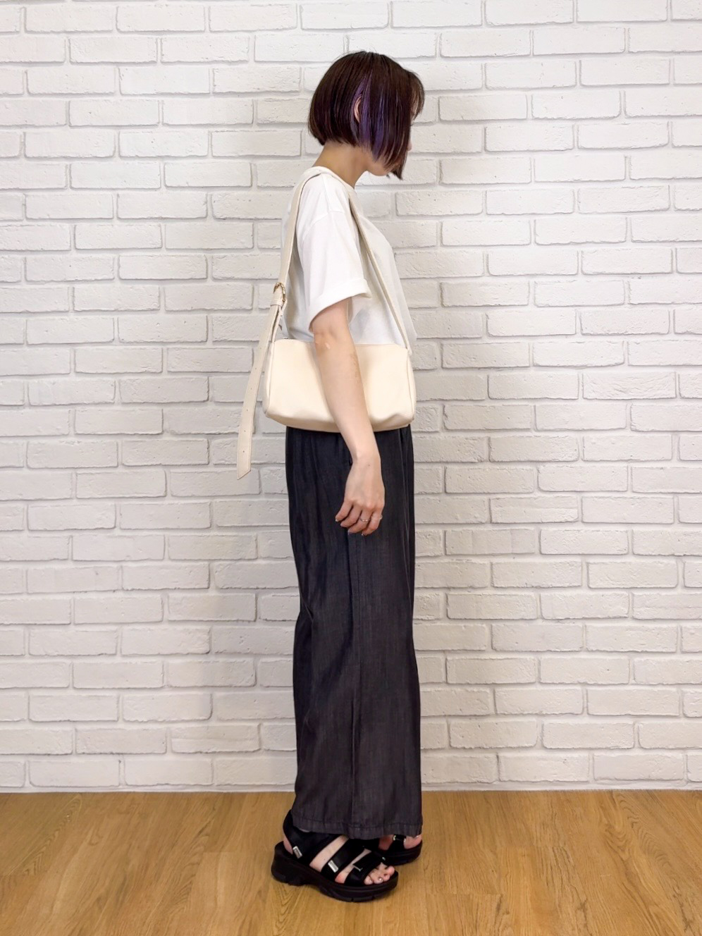 𝐜𝐡𝐢𝐤𝐚さんの「SHOO･LA･RUE｜【綿100％/S-LL/プチプラ】選べる3柄 プリントアソートTシャツ」を使ったコーディネート