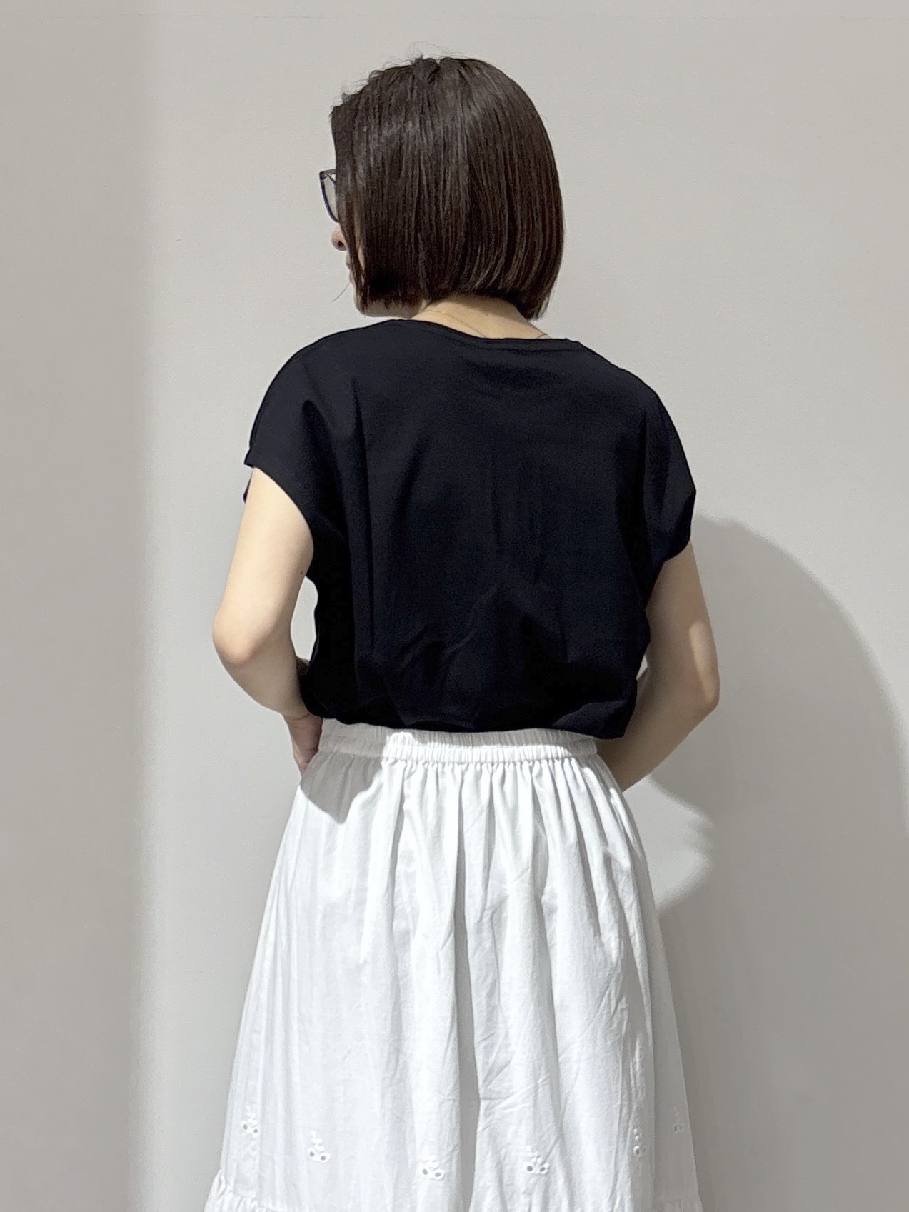 NAKAさんの「OPAQUE.CLIP｜フレンチスリーブカットソー【洗濯機OK】」を使ったコーディネート