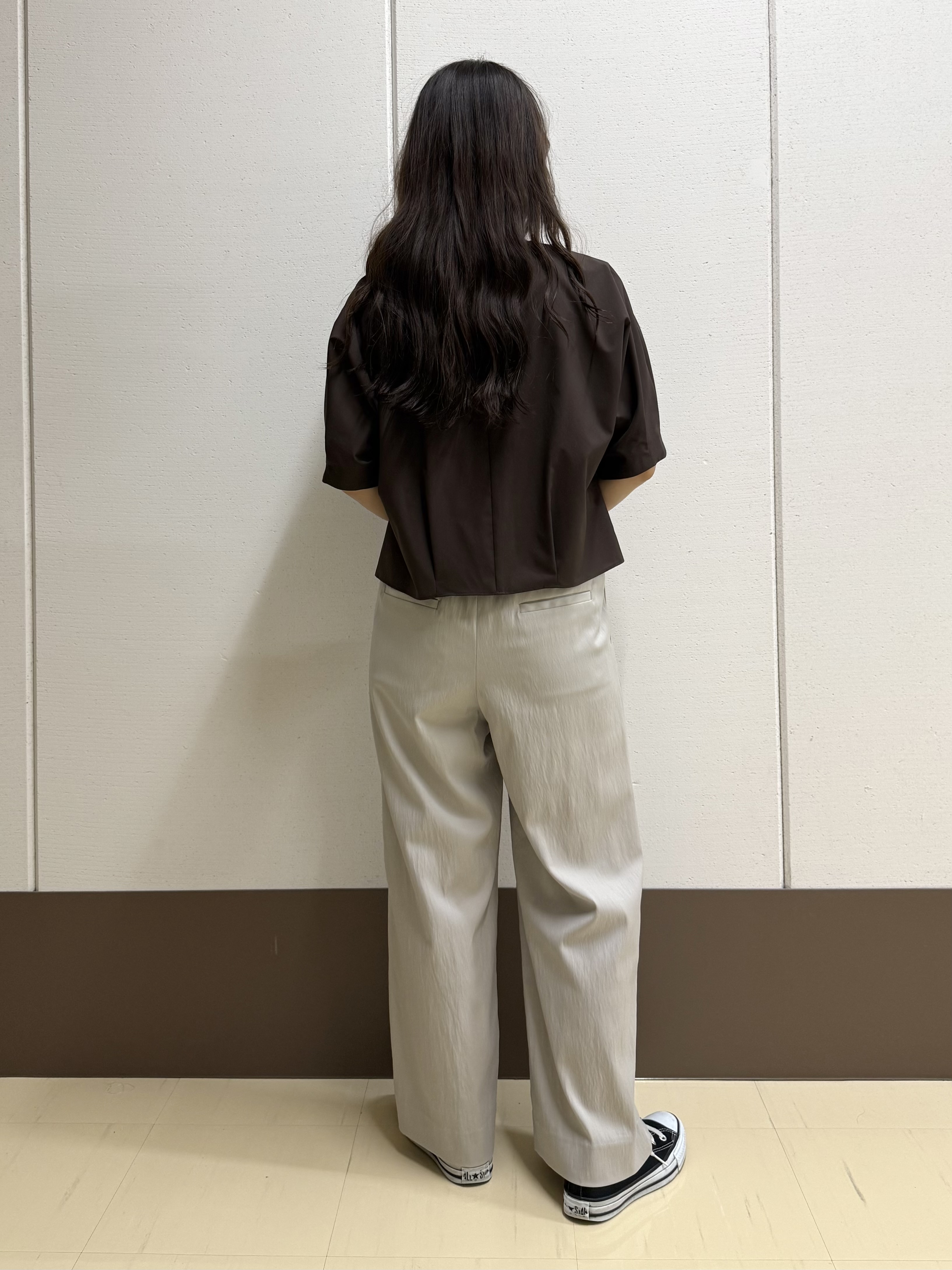 mamiさんの「INDIVI｜【撥水／UVカット】タックデザインブラウス」を使ったコーディネート