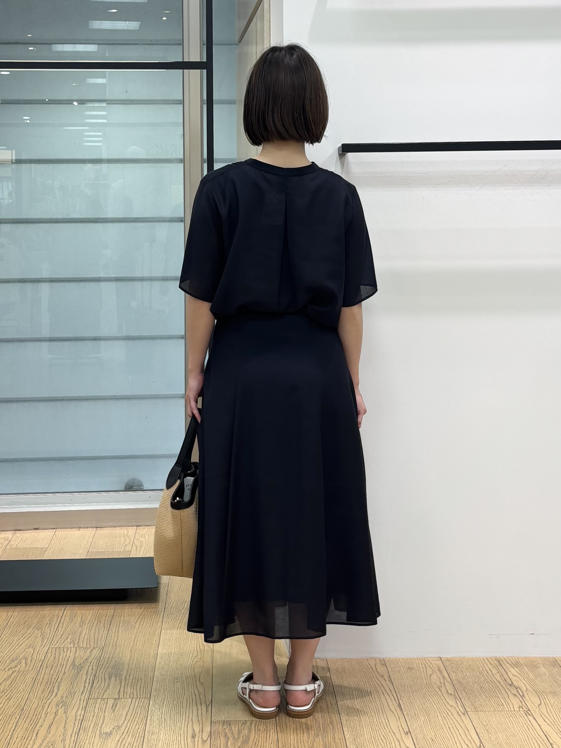 asamiさんの「INDIVI｜【接触冷感/洗える】シアーシャンブレーピンタックブラウス」を使ったコーディネート