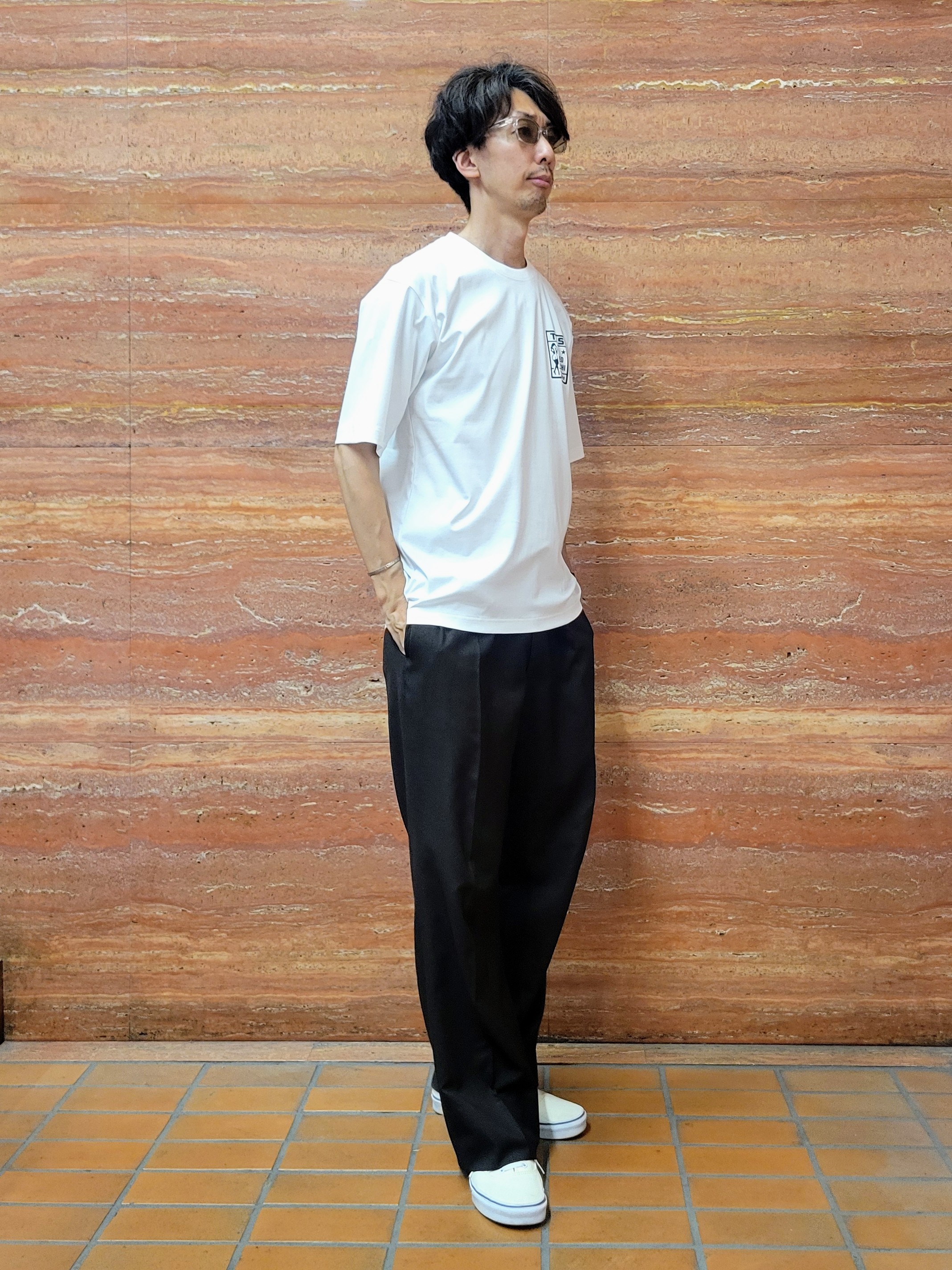 piroyaさんの「TAKEO KIKUCHI｜【BOWLER HAT LABEL】アイスクリアコットン ラッキーセブン 半袖Tシャツ」を使ったコーディネート