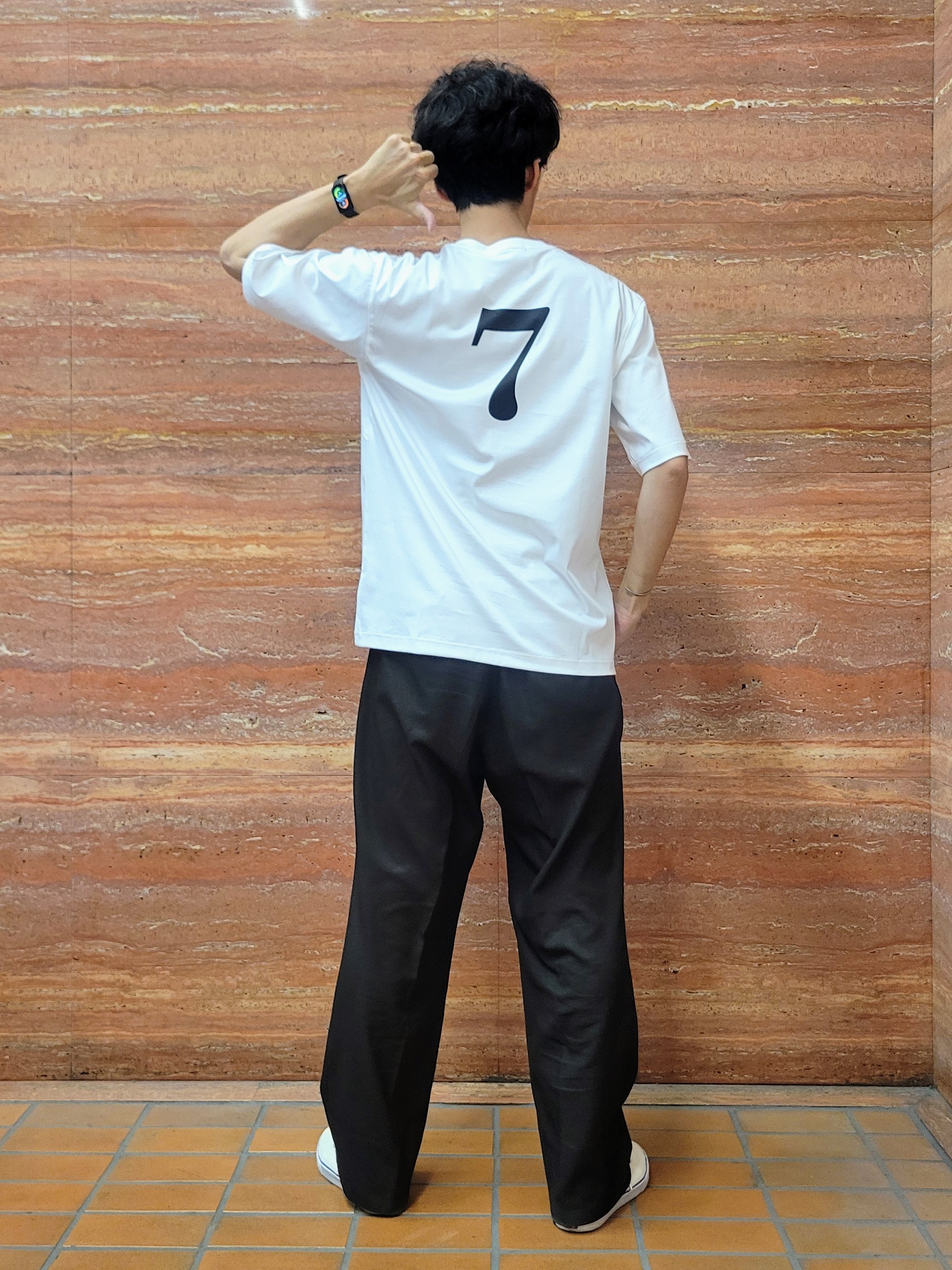 piroyaさんの「TAKEO KIKUCHI｜【BOWLER HAT LABEL】アイスクリアコットン ラッキーセブン 半袖Tシャツ」を使ったコーディネート