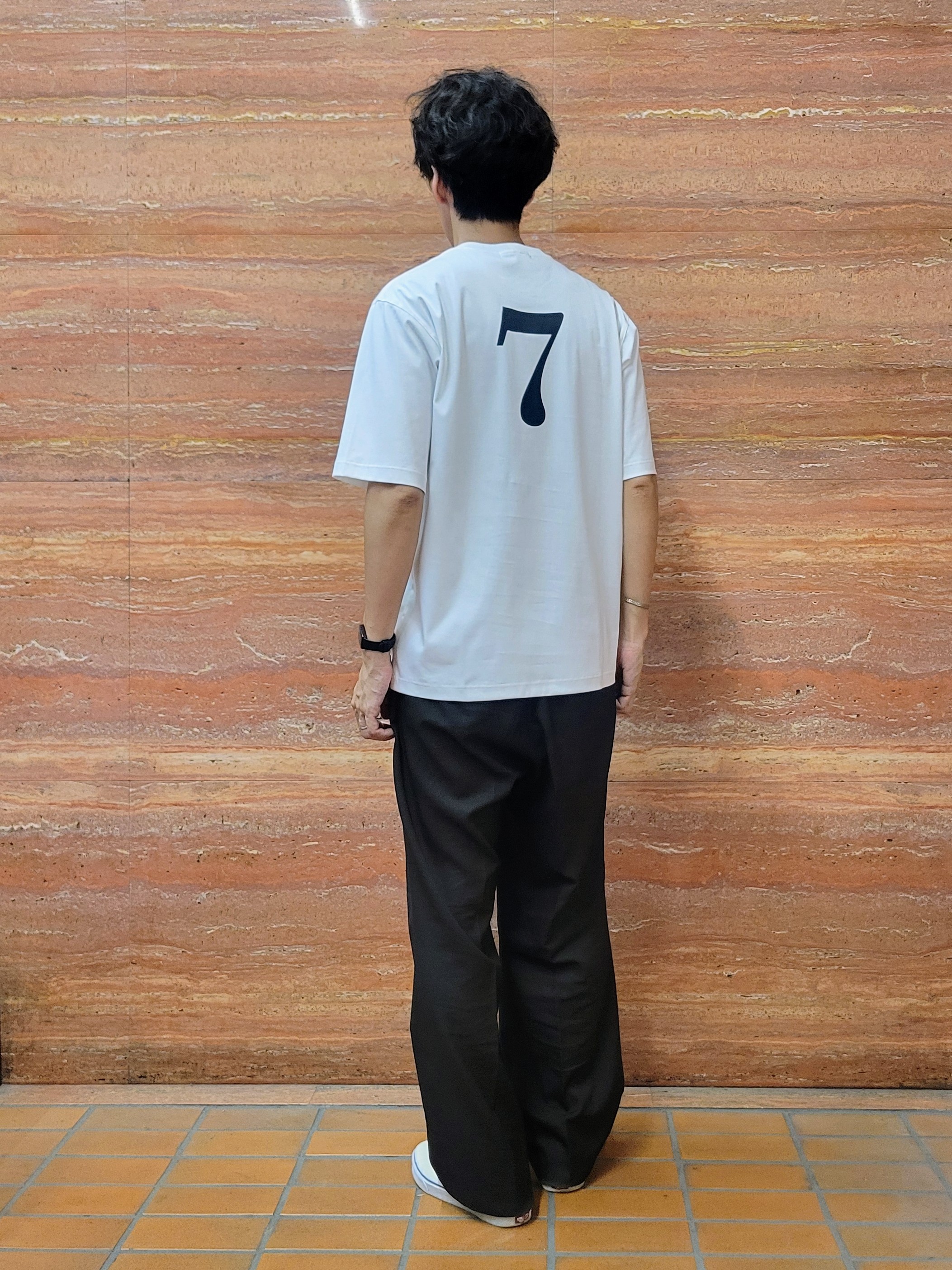 piroyaさんの「TAKEO KIKUCHI｜【BOWLER HAT LABEL】アイスクリアコットン ラッキーセブン 半袖Tシャツ」を使ったコーディネート