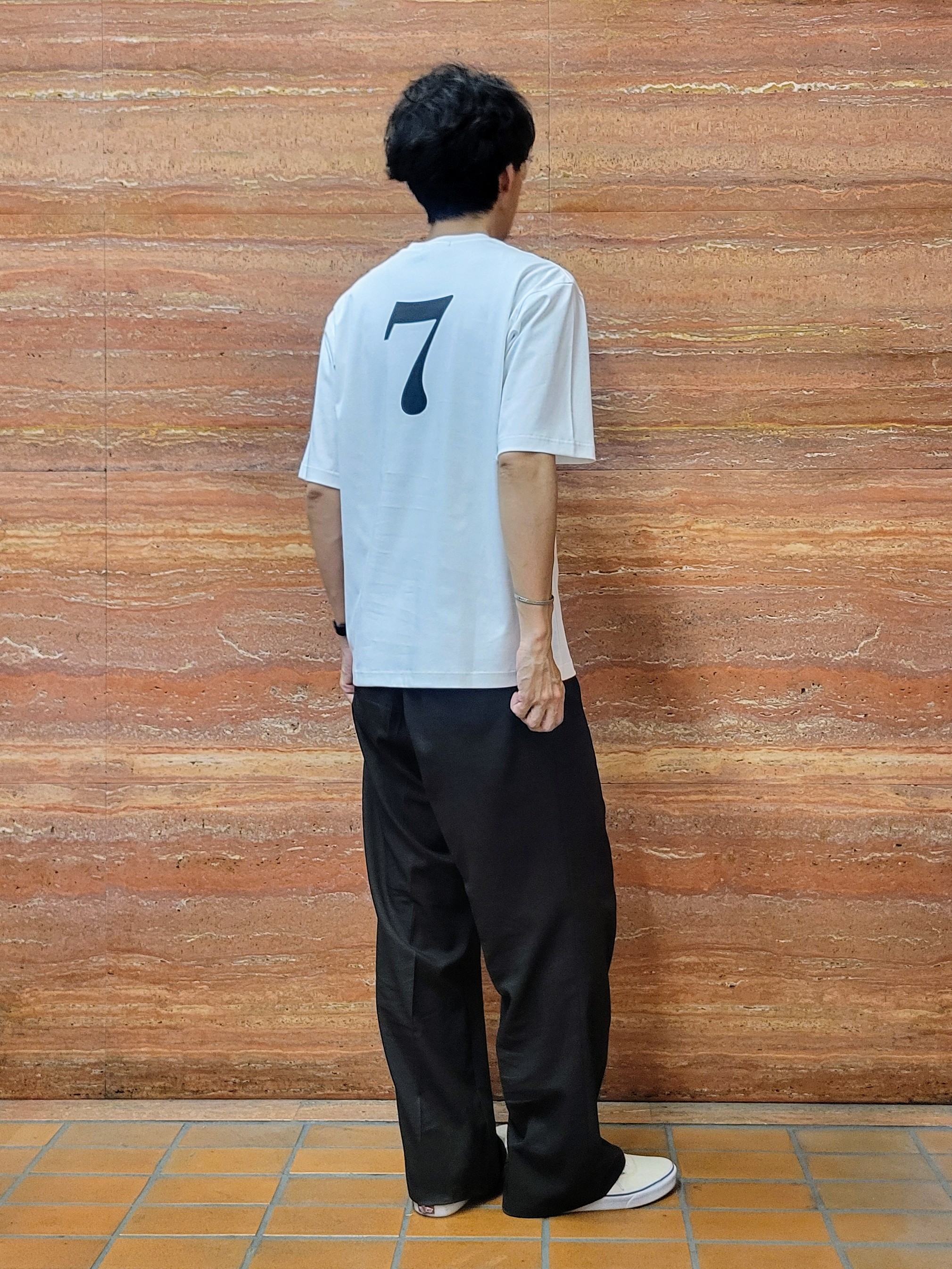 piroyaさんの「TAKEO KIKUCHI｜【BOWLER HAT LABEL】アイスクリアコットン ラッキーセブン 半袖Tシャツ」を使ったコーディネート