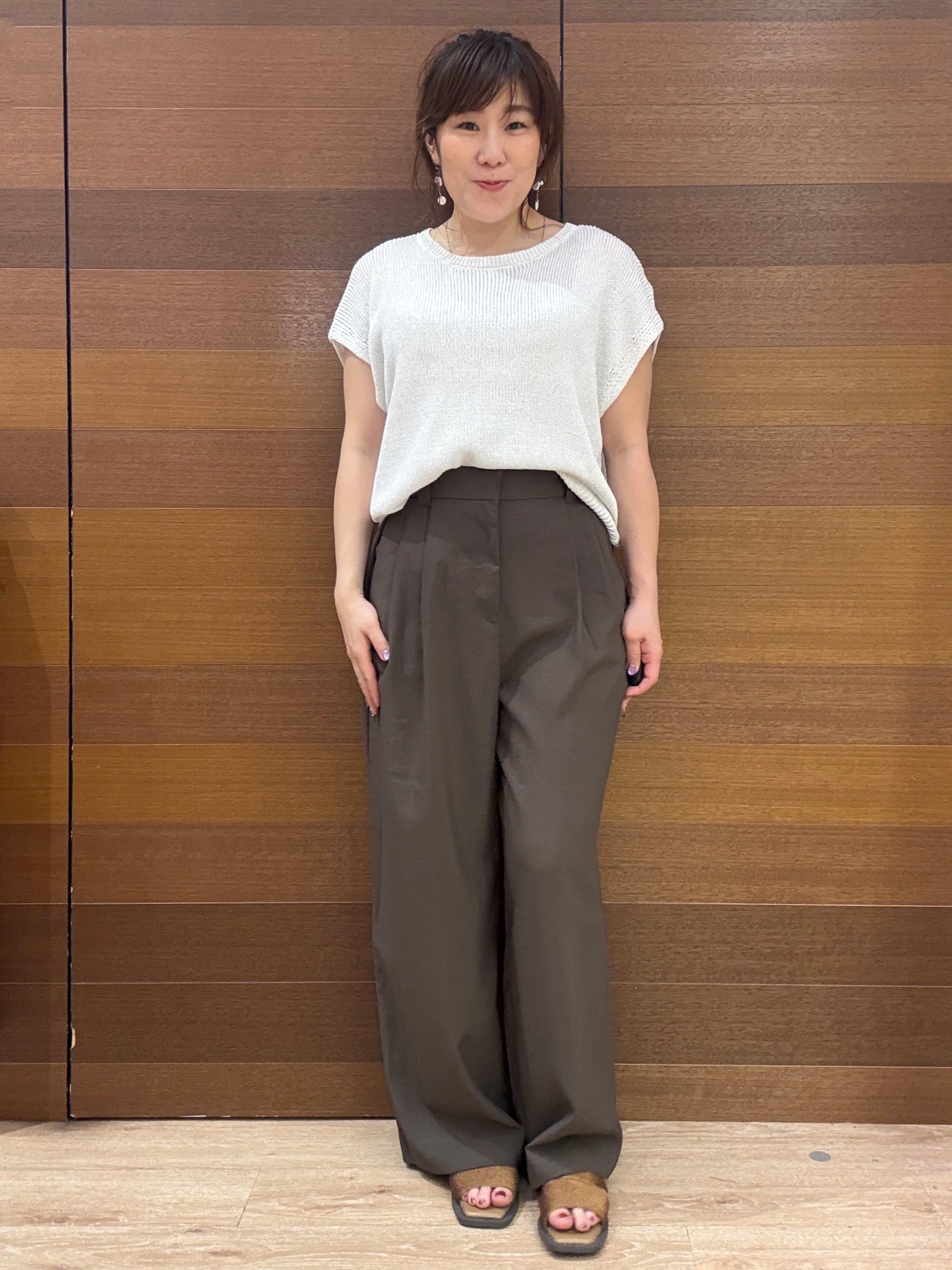 maichiさんの「OPAQUE.CLIP｜ラメメッシュ フレンチスリーブニット【洗濯機OK】」を使ったコーディネート