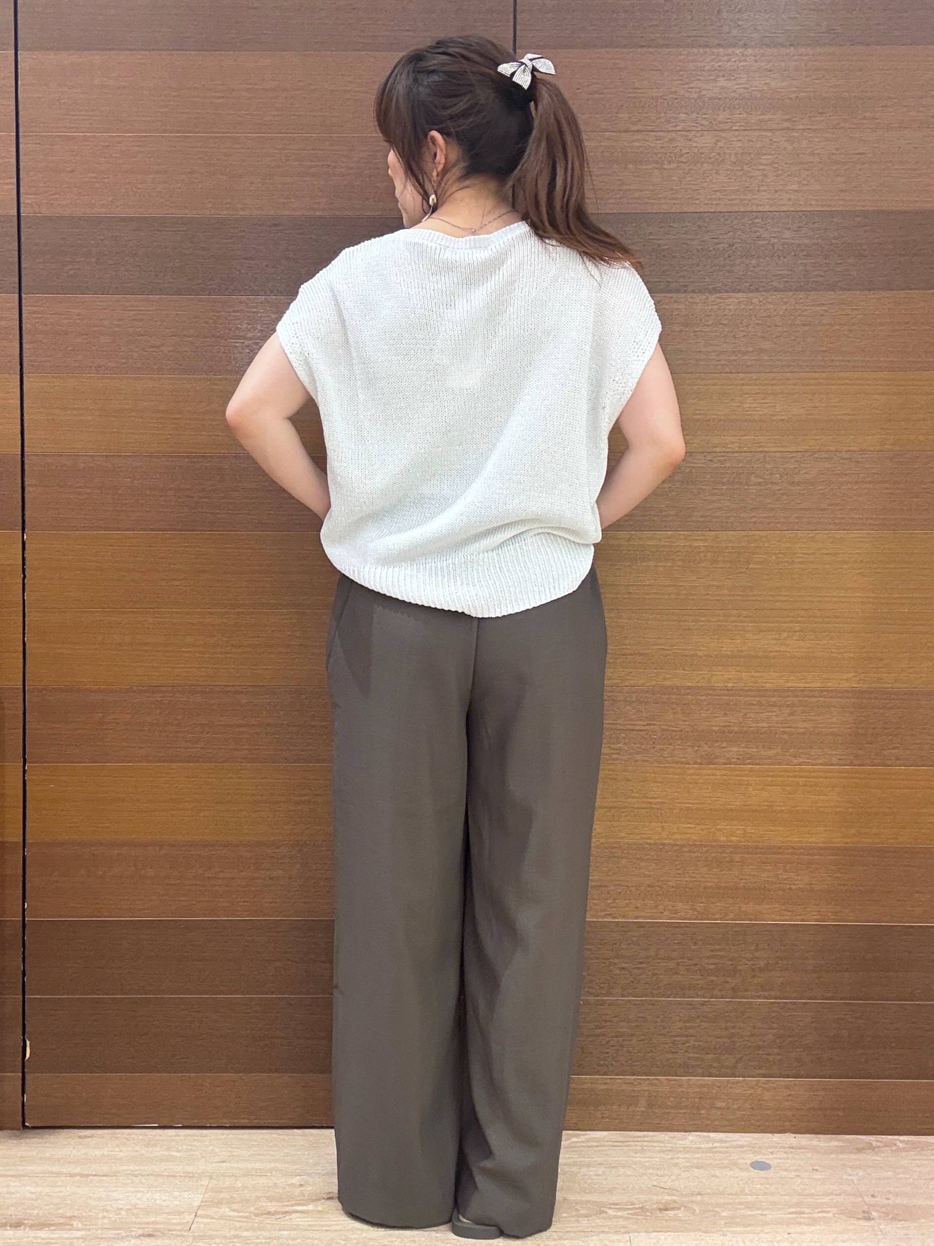 maichiさんの「OPAQUE.CLIP｜ラメメッシュ フレンチスリーブニット【洗濯機OK】」を使ったコーディネート