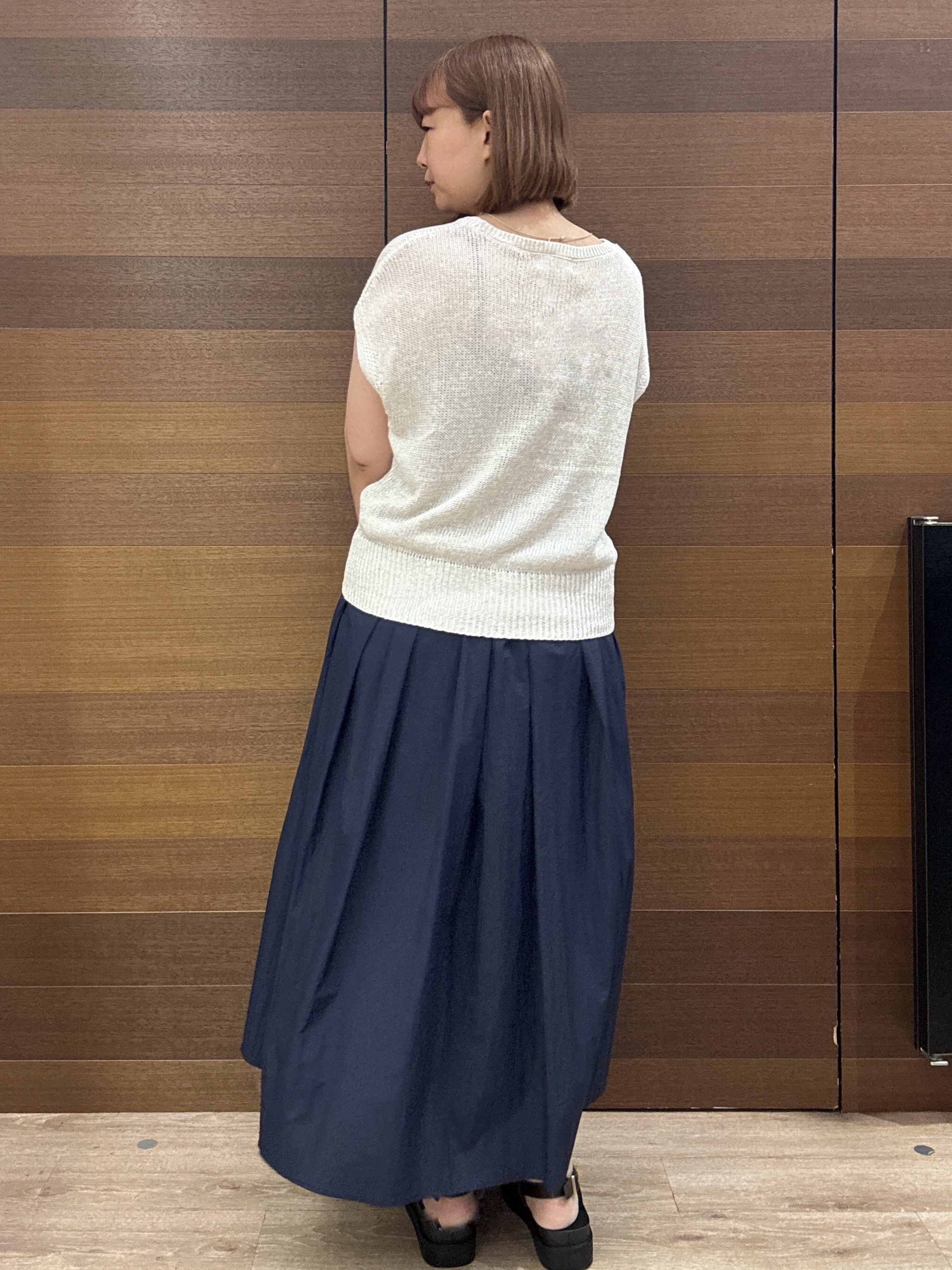 yumeさんの「OPAQUE.CLIP｜ラメメッシュ フレンチスリーブニット【洗濯機OK】」を使ったコーディネート
